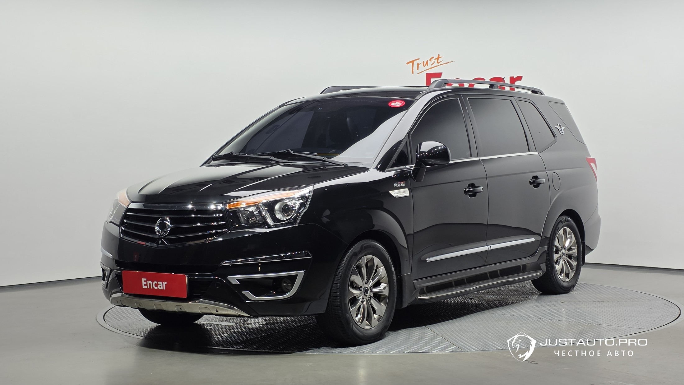 Автомобиль KG_Mobility_Ssangyong KORANDO