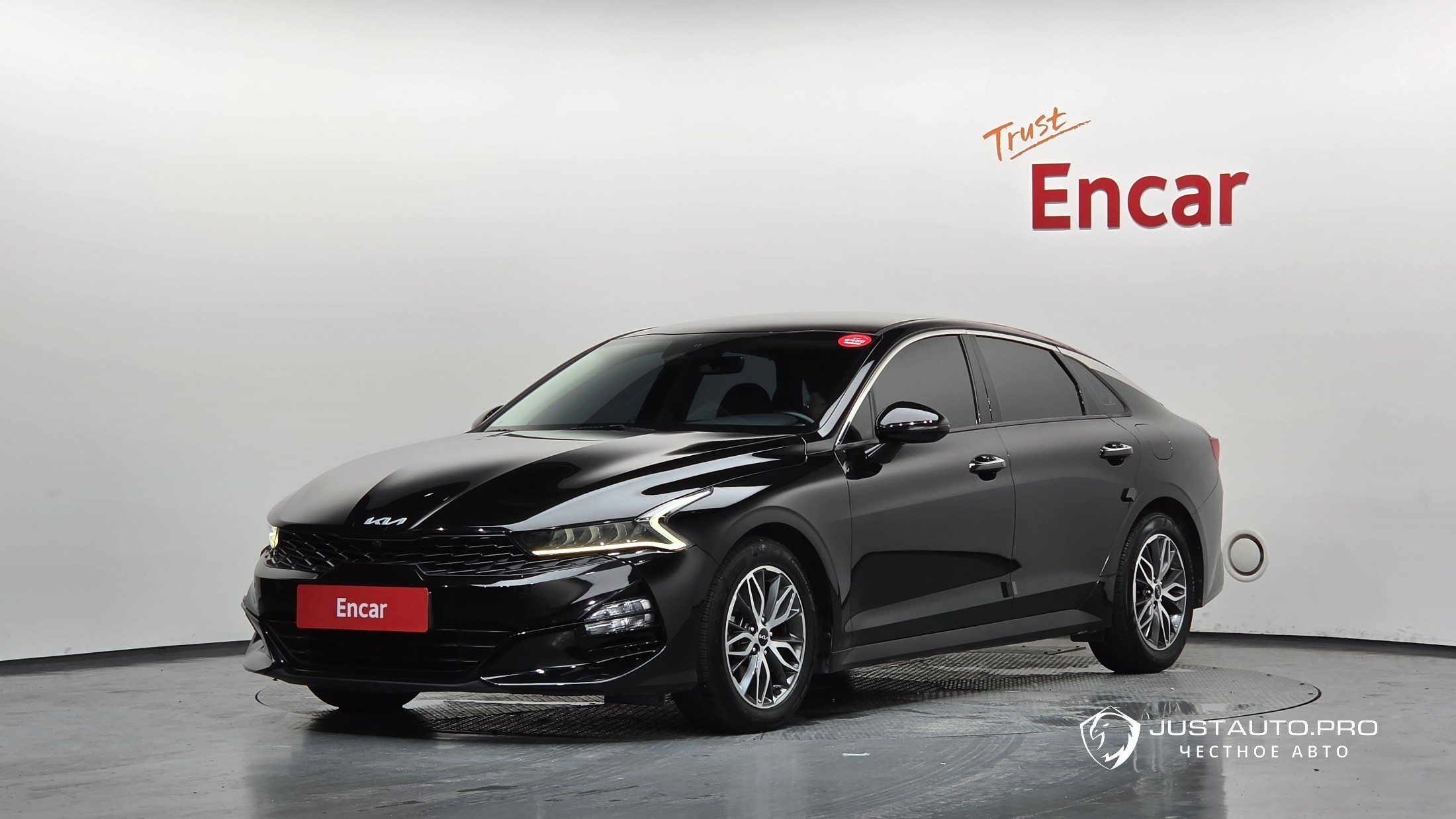 Автомобиль Kia K5