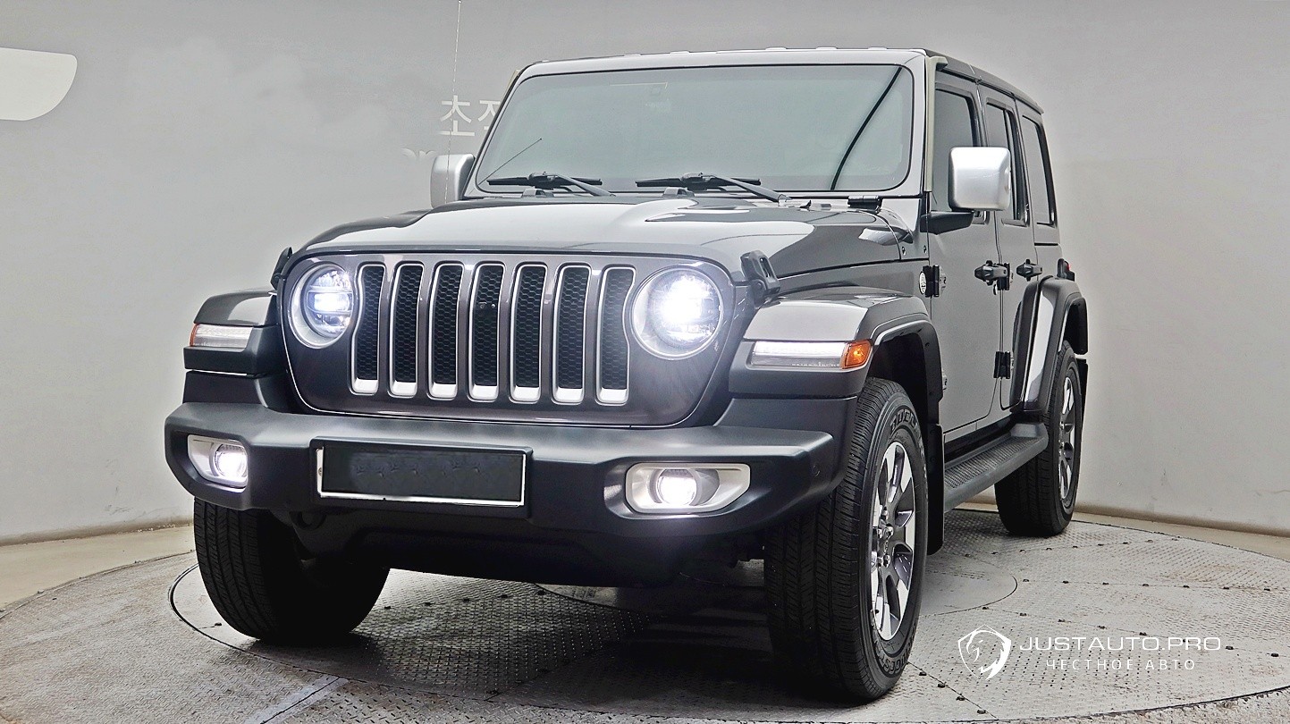 Автомобиль Jeep Wrangler