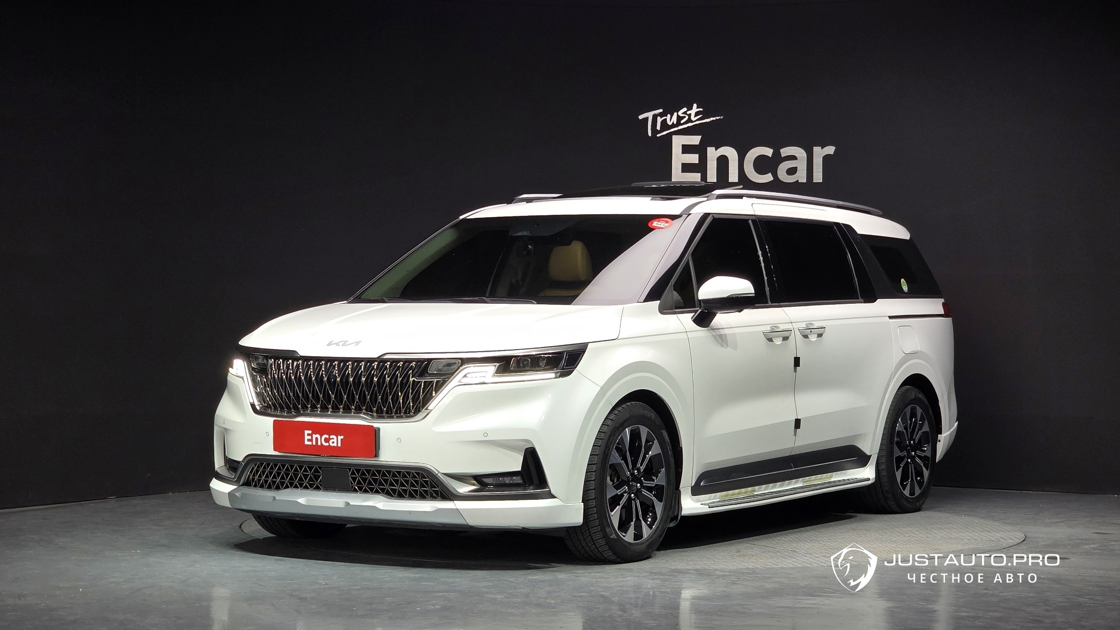Автомобиль Kia Canival