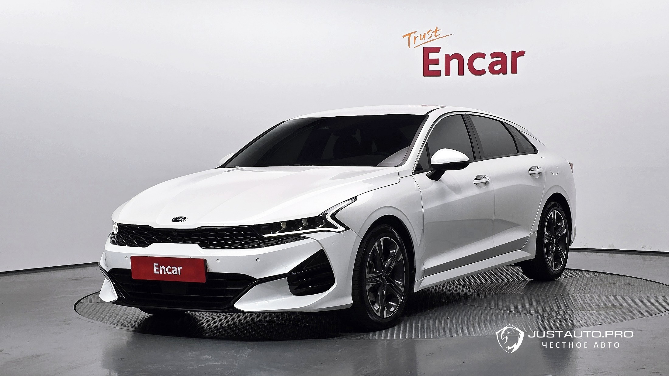 Автомобиль Kia K5