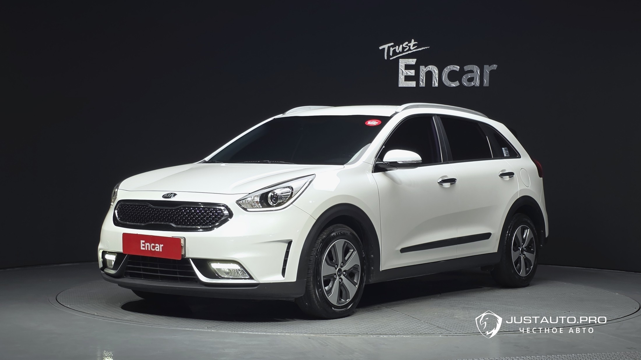 Автомобиль Kia Niro
