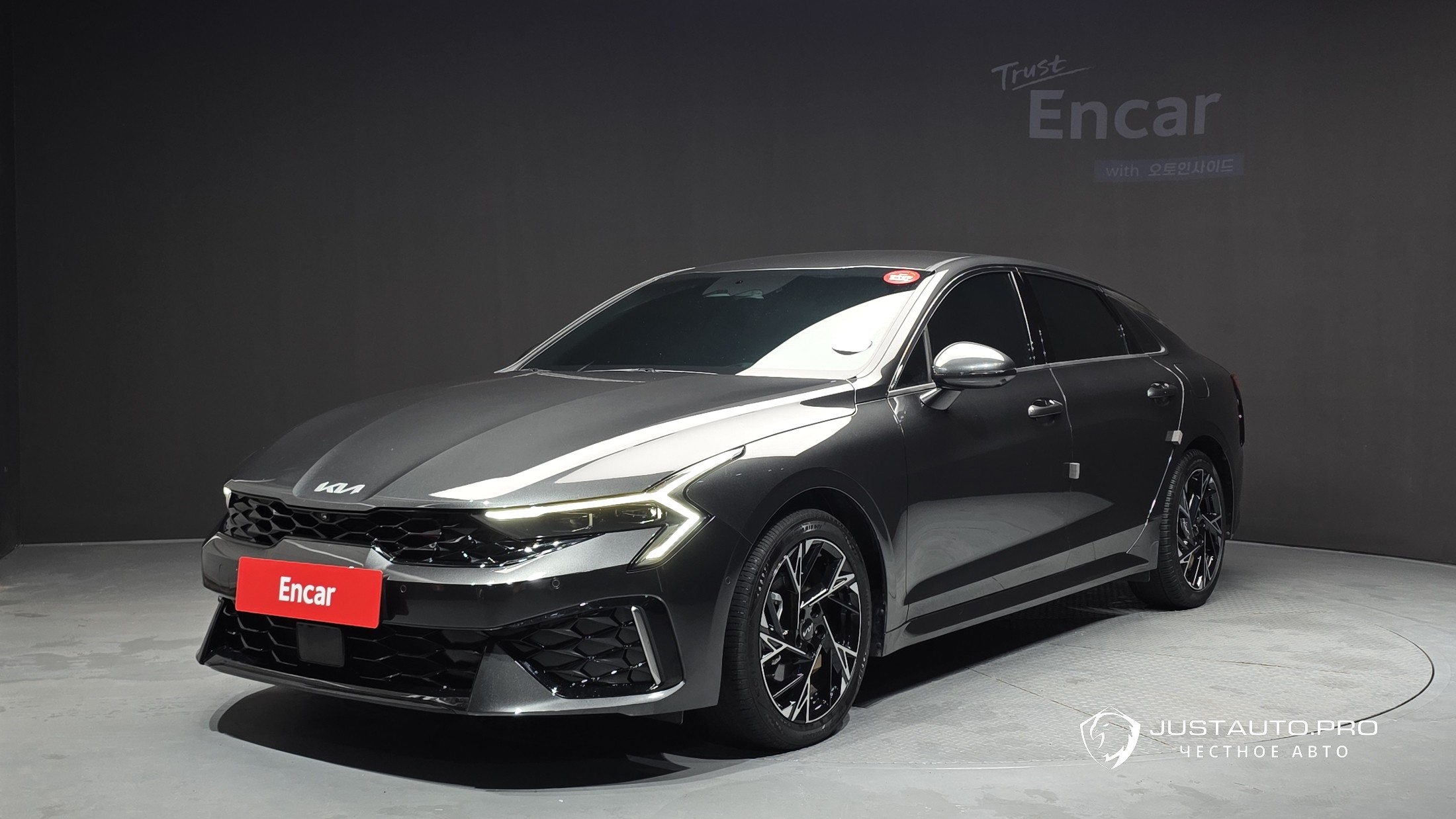Автомобиль Kia K5