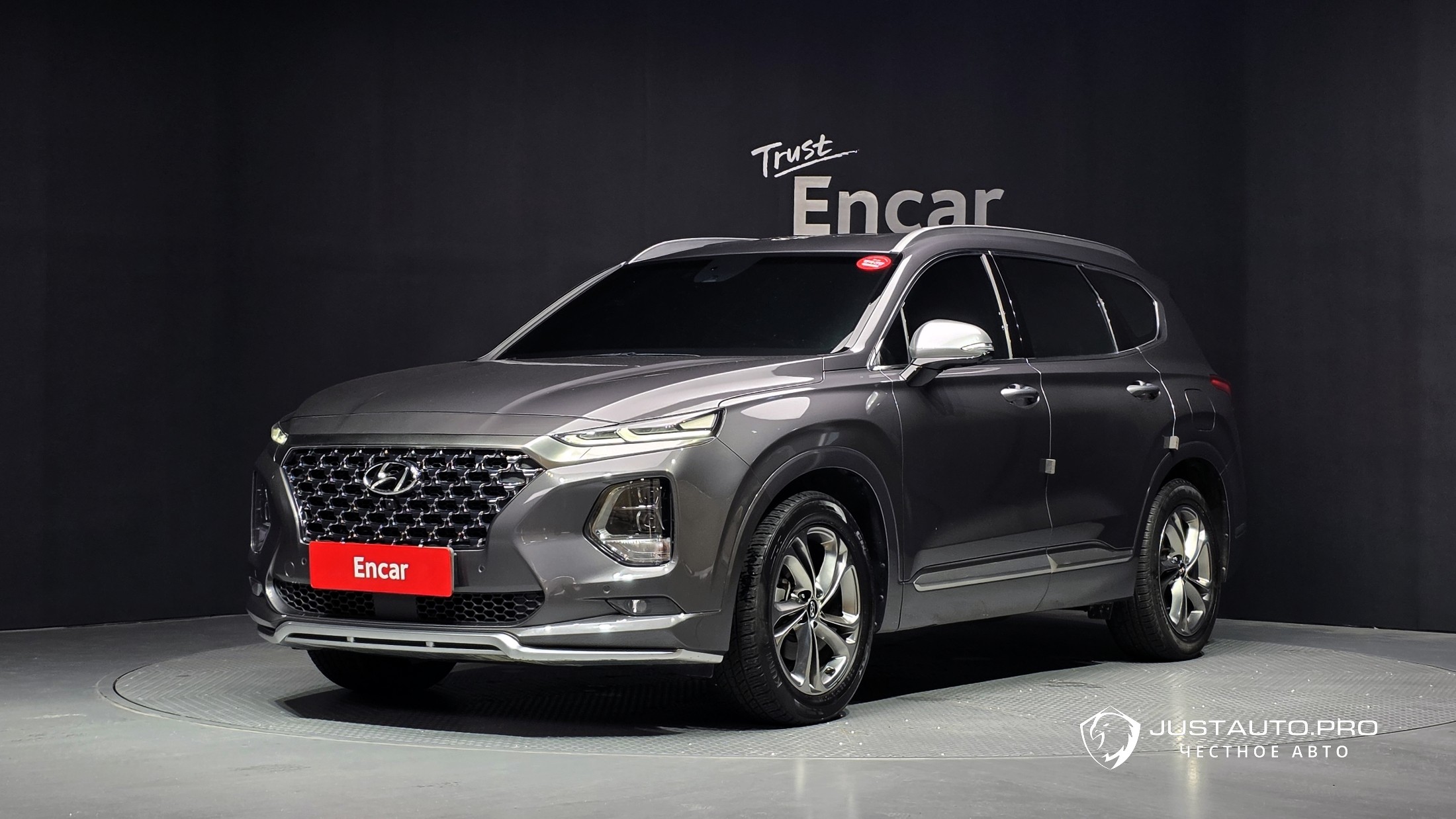 Автомобиль Hyundai Santafe