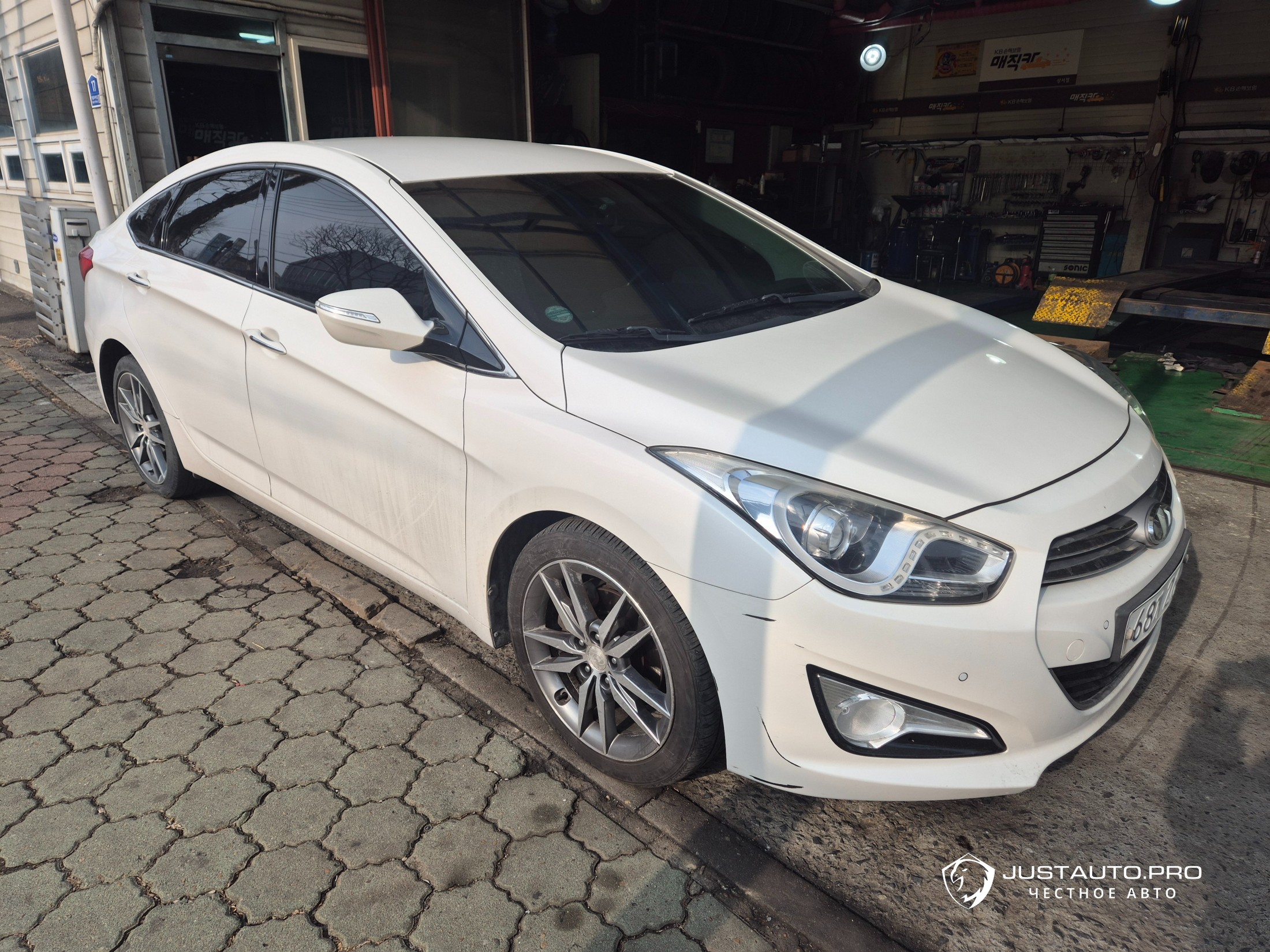 Автомобиль Hyundai i40