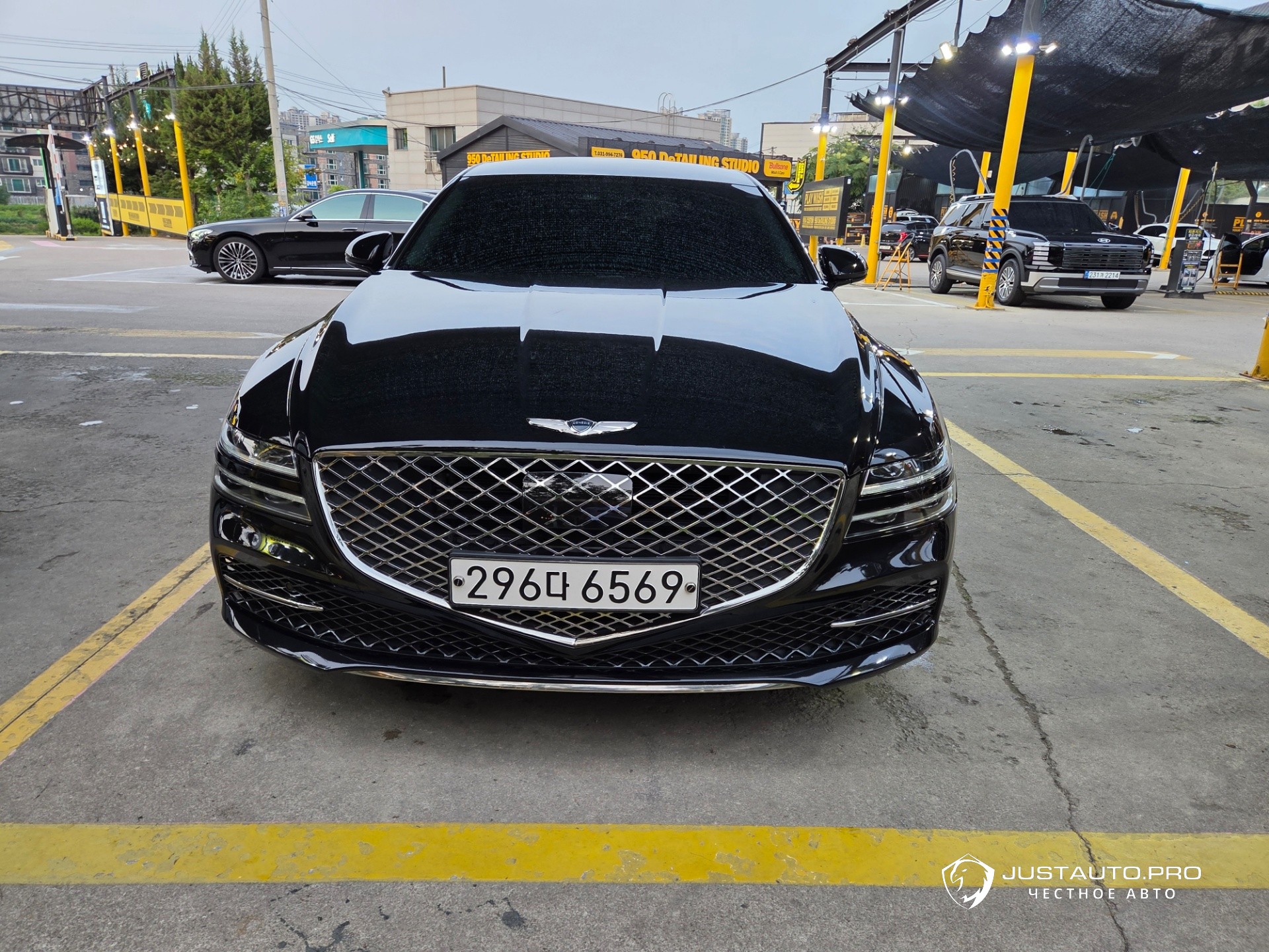 Автомобиль Genesis G80