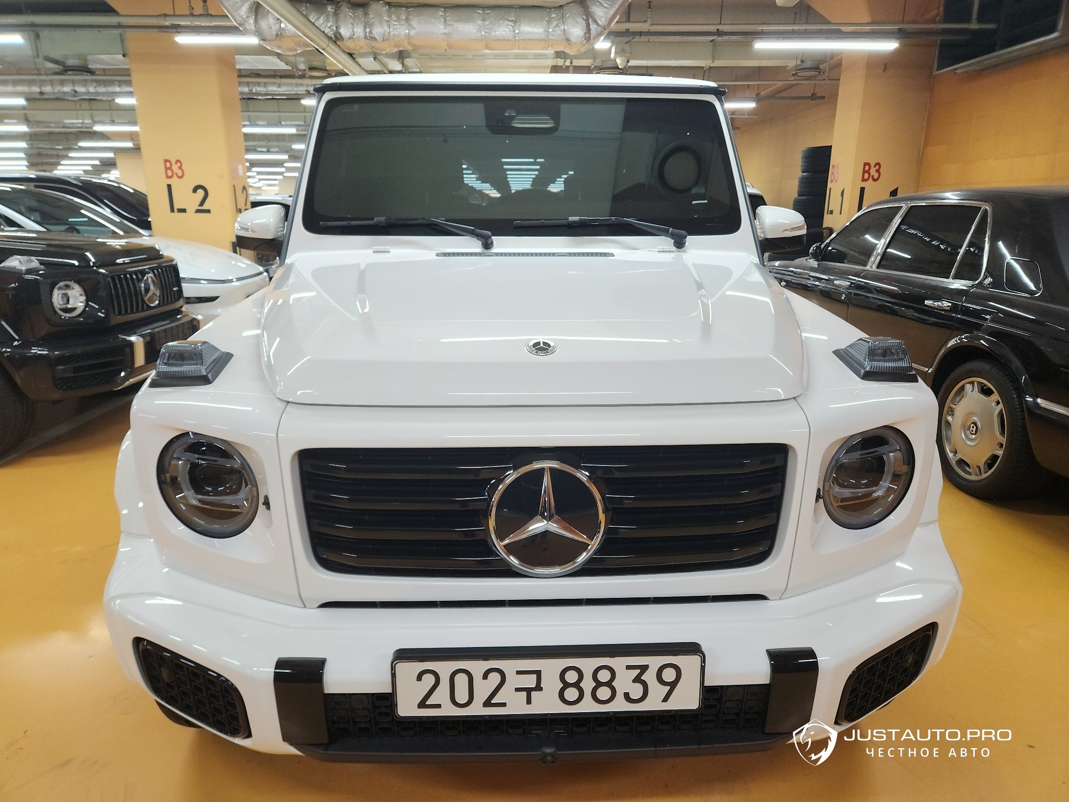 Автомобиль Mercedes-Benz G-Class