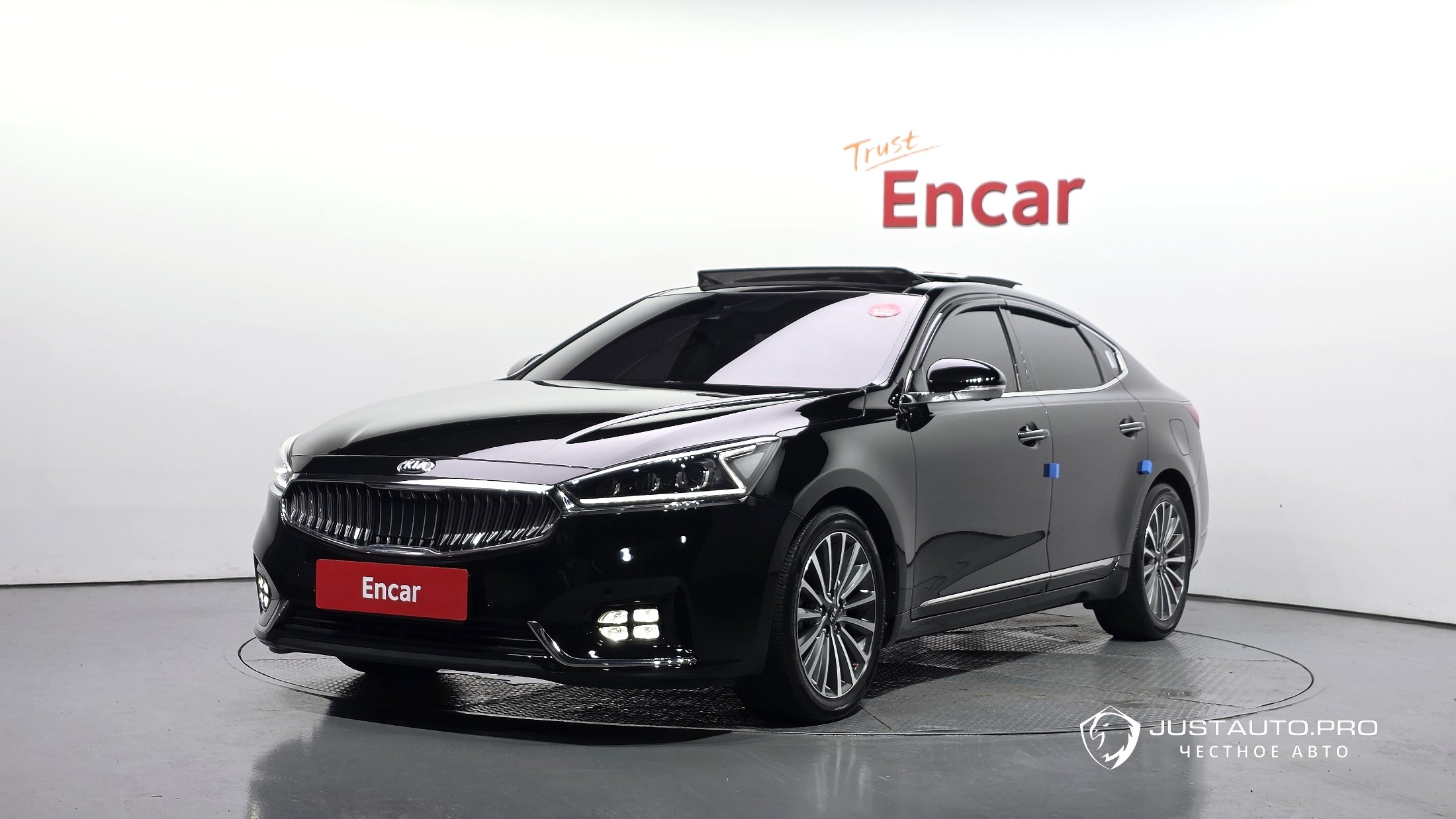 Автомобиль Kia K7