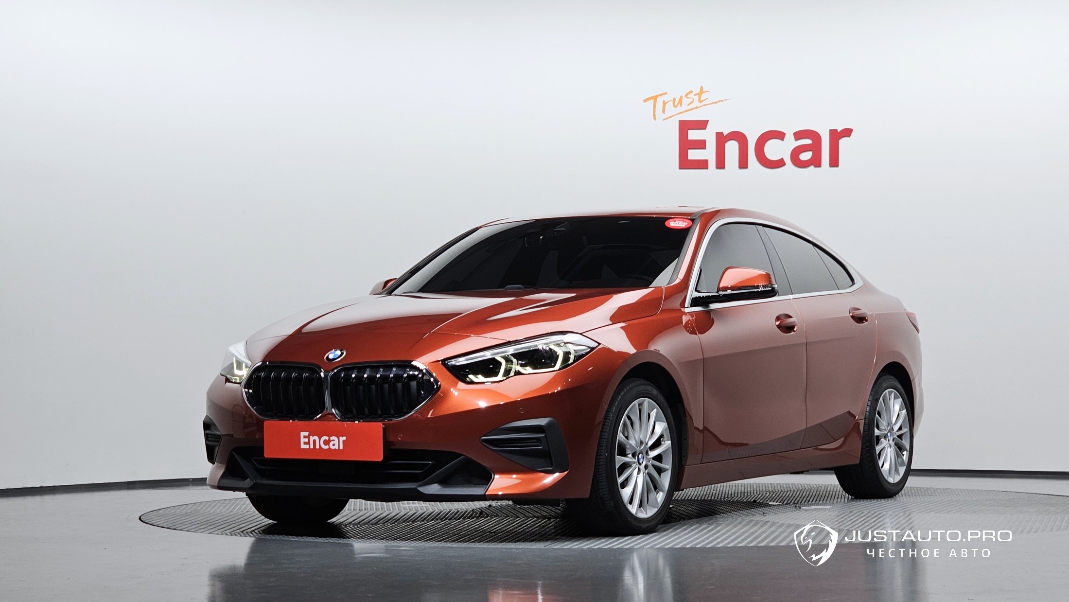 Автомобиль BMW 2-Series