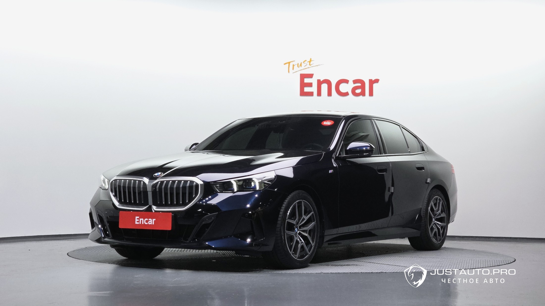 Автомобиль BMW 5-Series