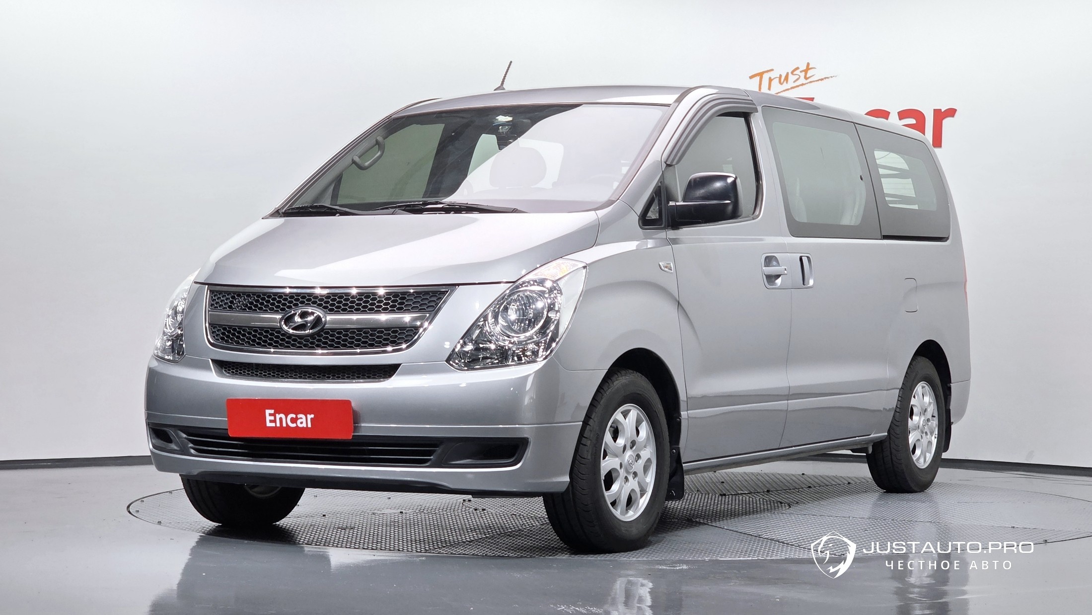 Автомобиль Hyundai Starex