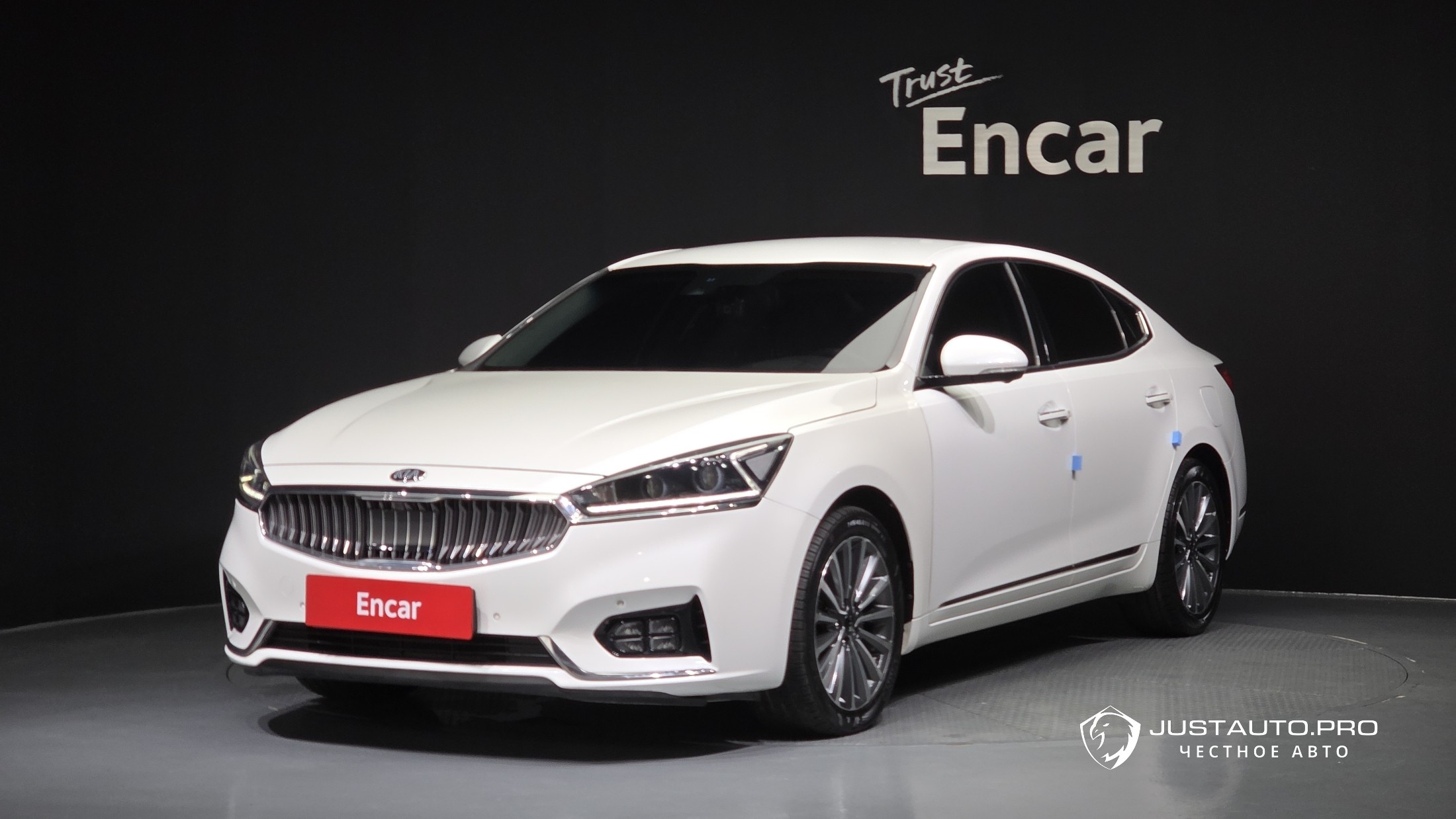 Автомобиль Kia K7