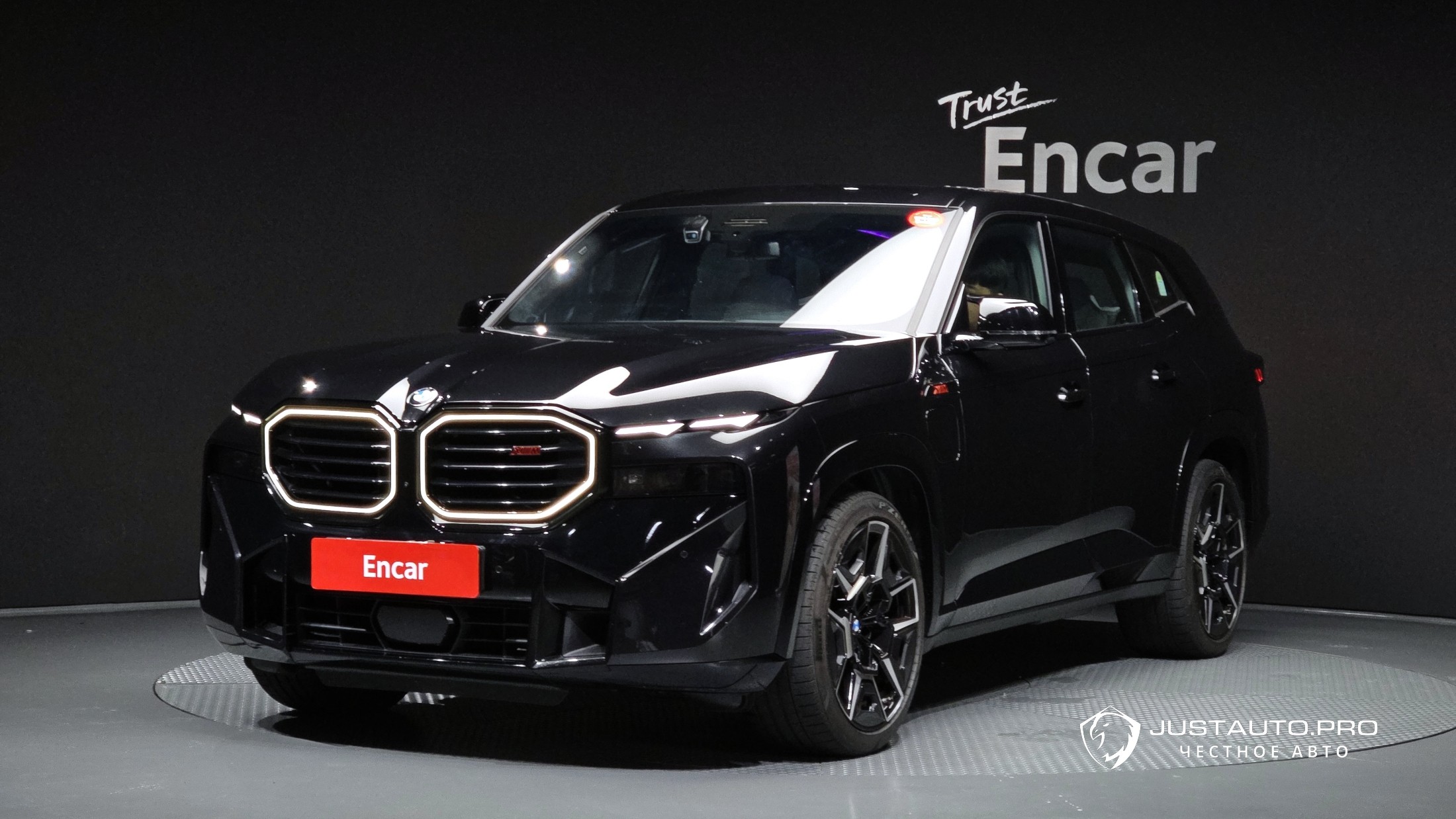 Автомобиль BMW XM