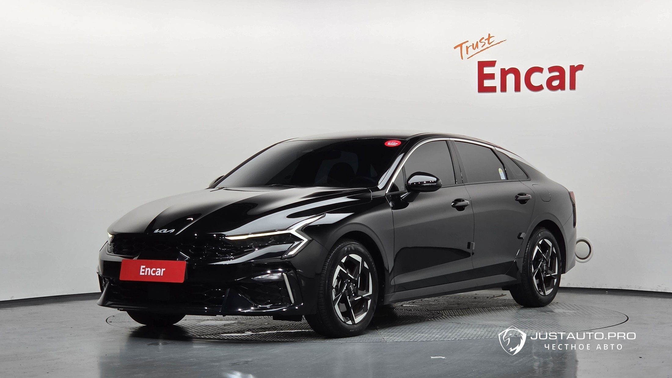 Автомобиль Kia K5