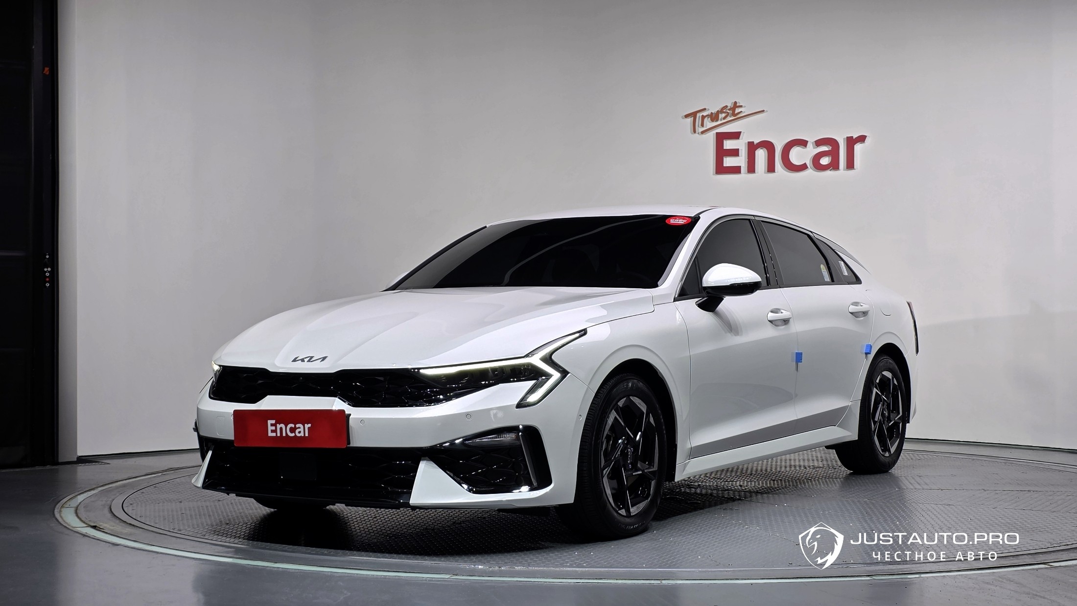 Автомобиль Kia K5