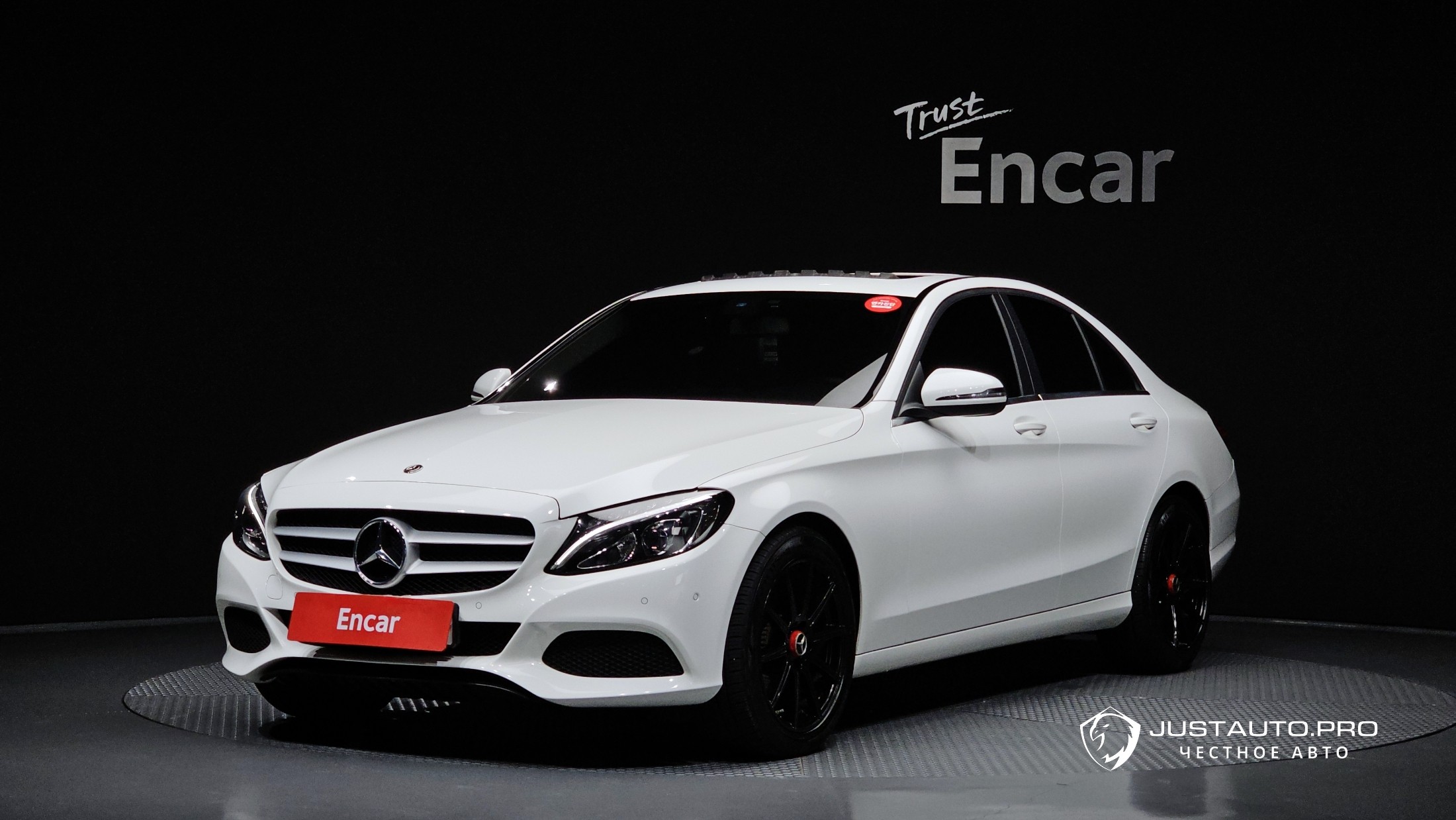 Автомобиль Mercedes-Benz C-Class