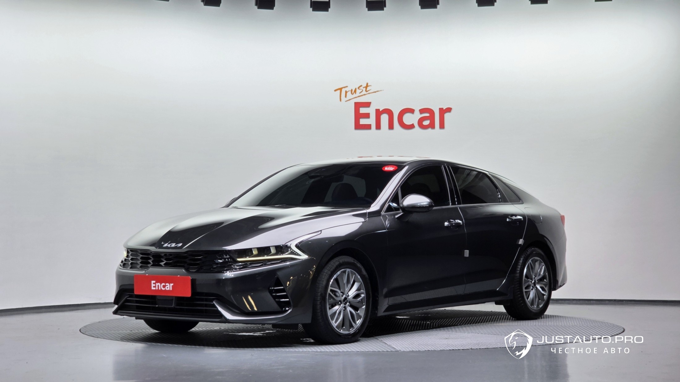 Автомобиль Kia K5