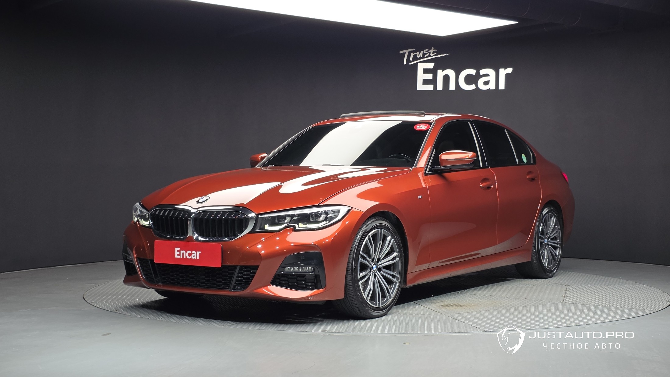 Автомобиль BMW 3-Series