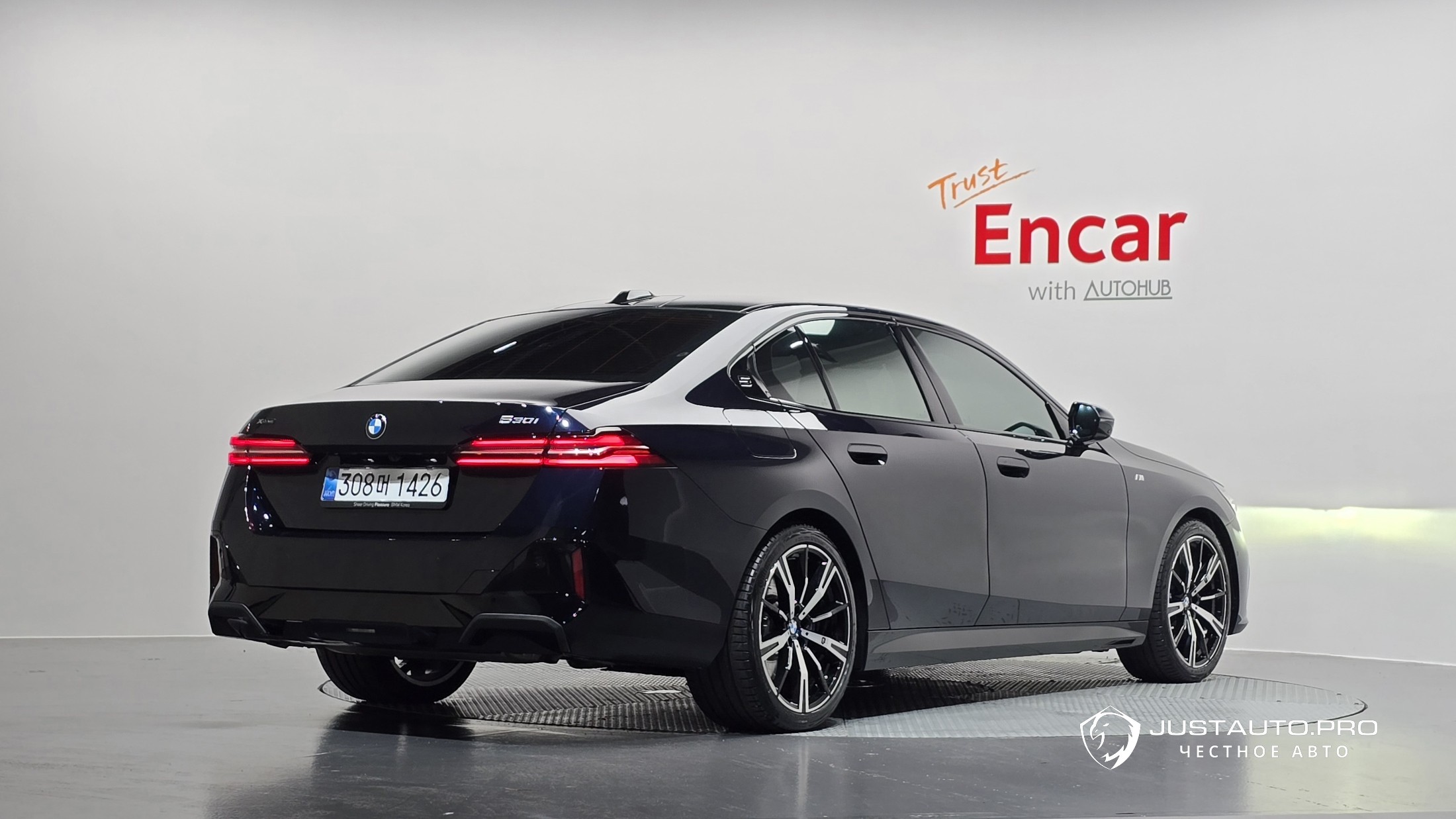 Автомобиль BMW 5-Series
