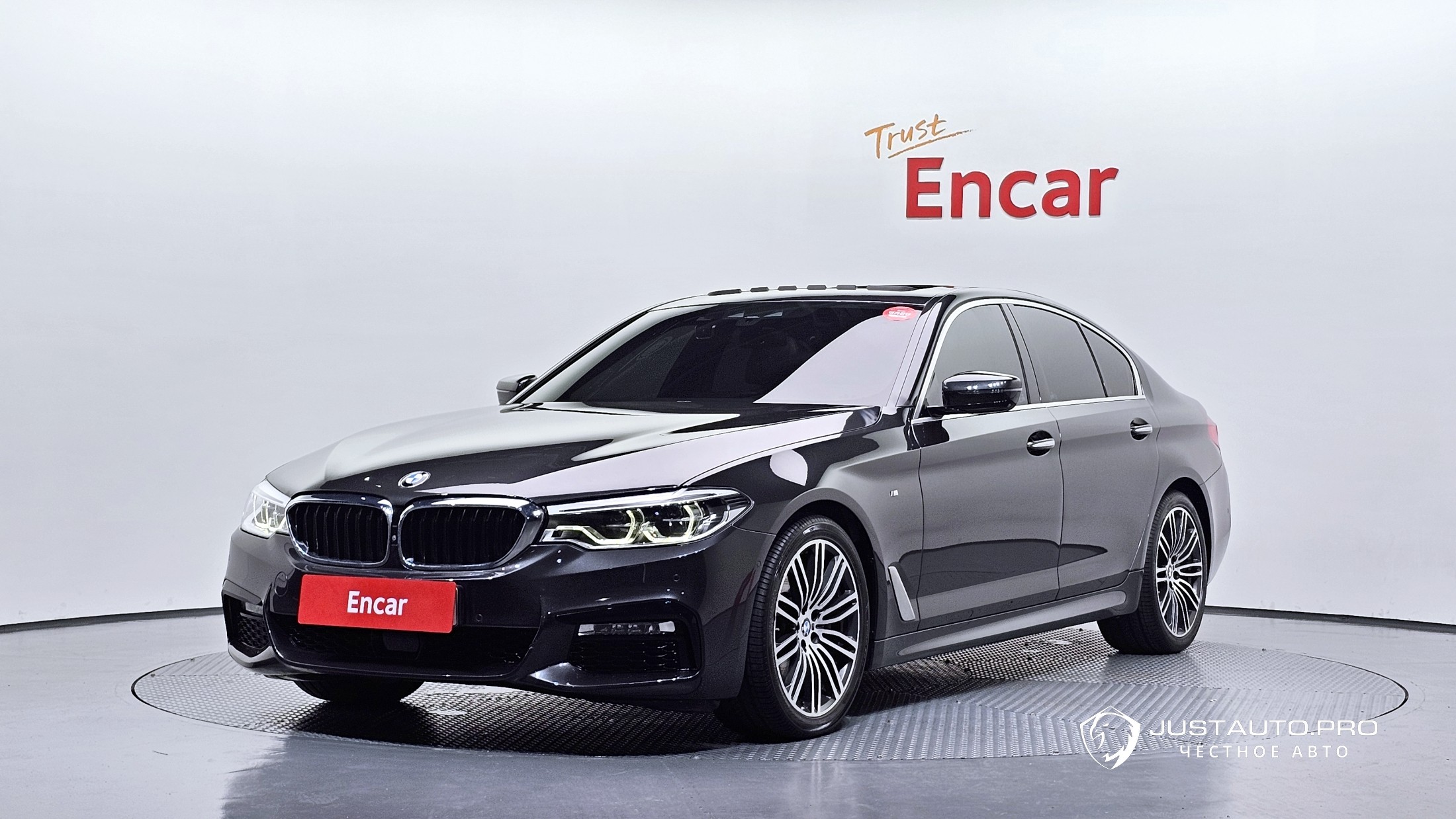 Автомобиль BMW 5-Series