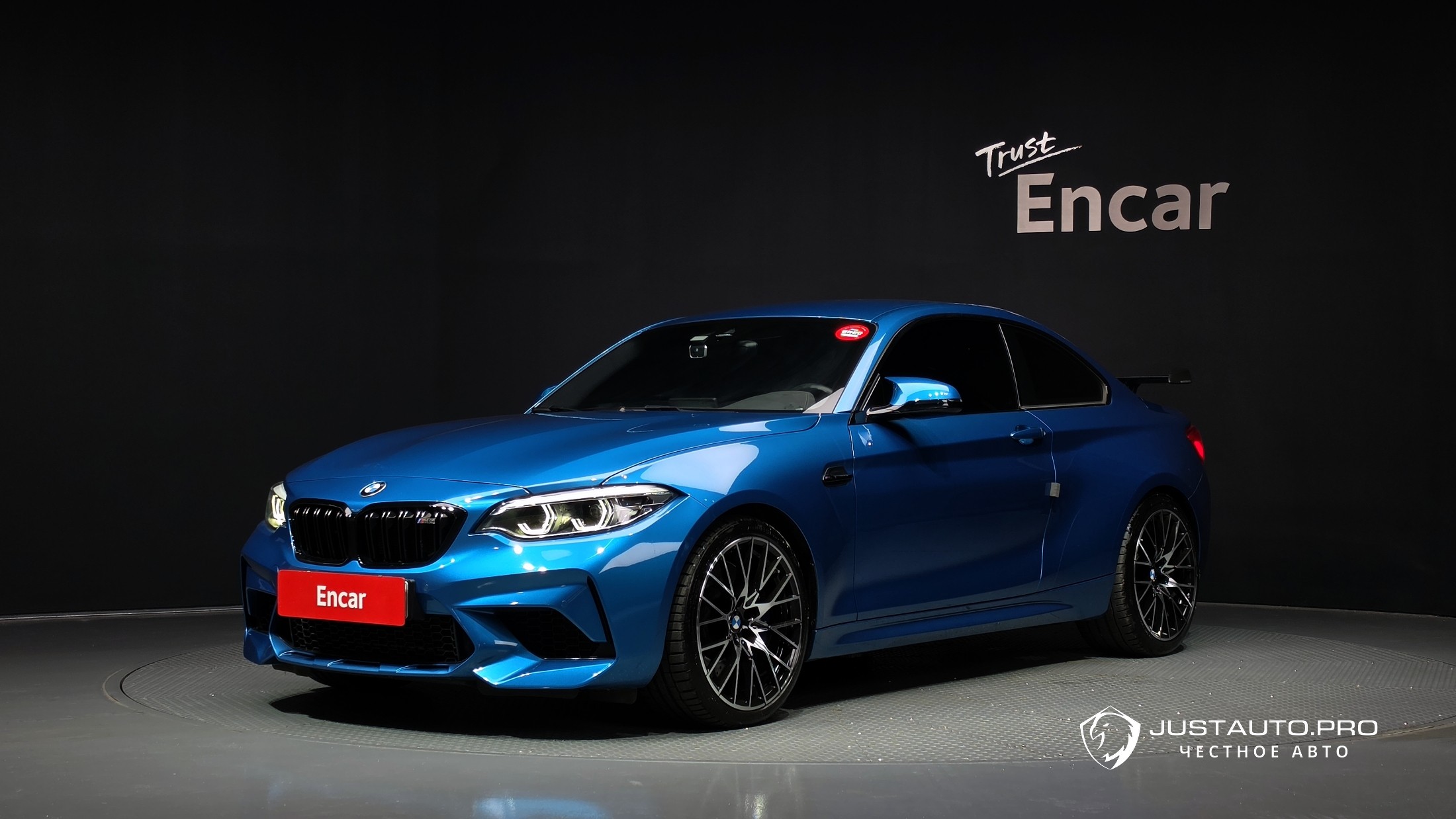 Автомобиль BMW M2