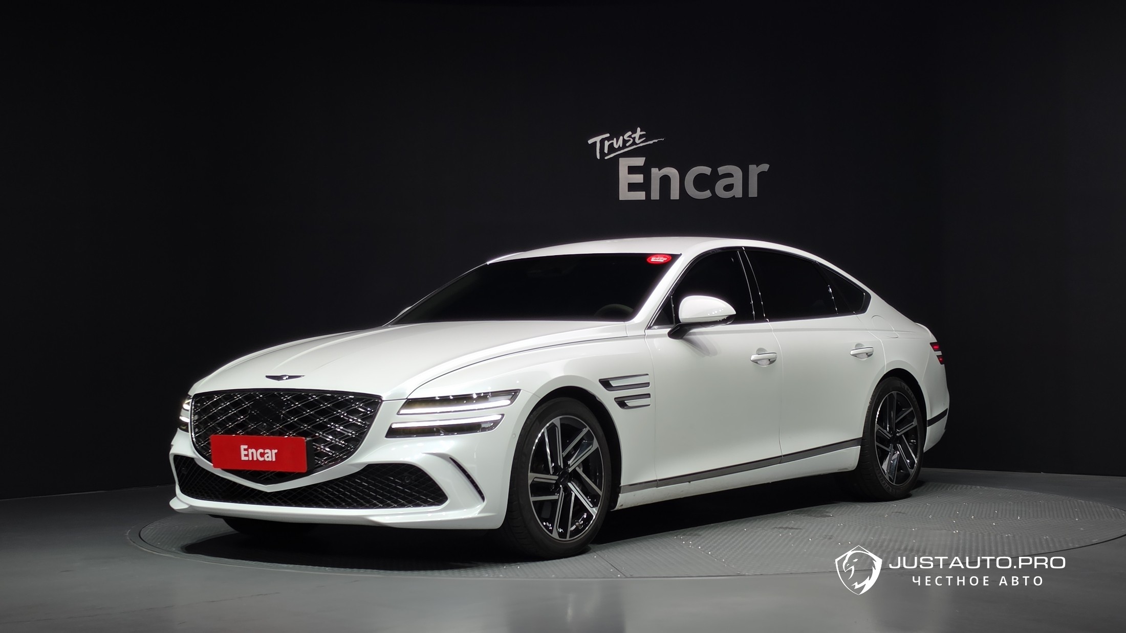 Автомобиль Genesis G80