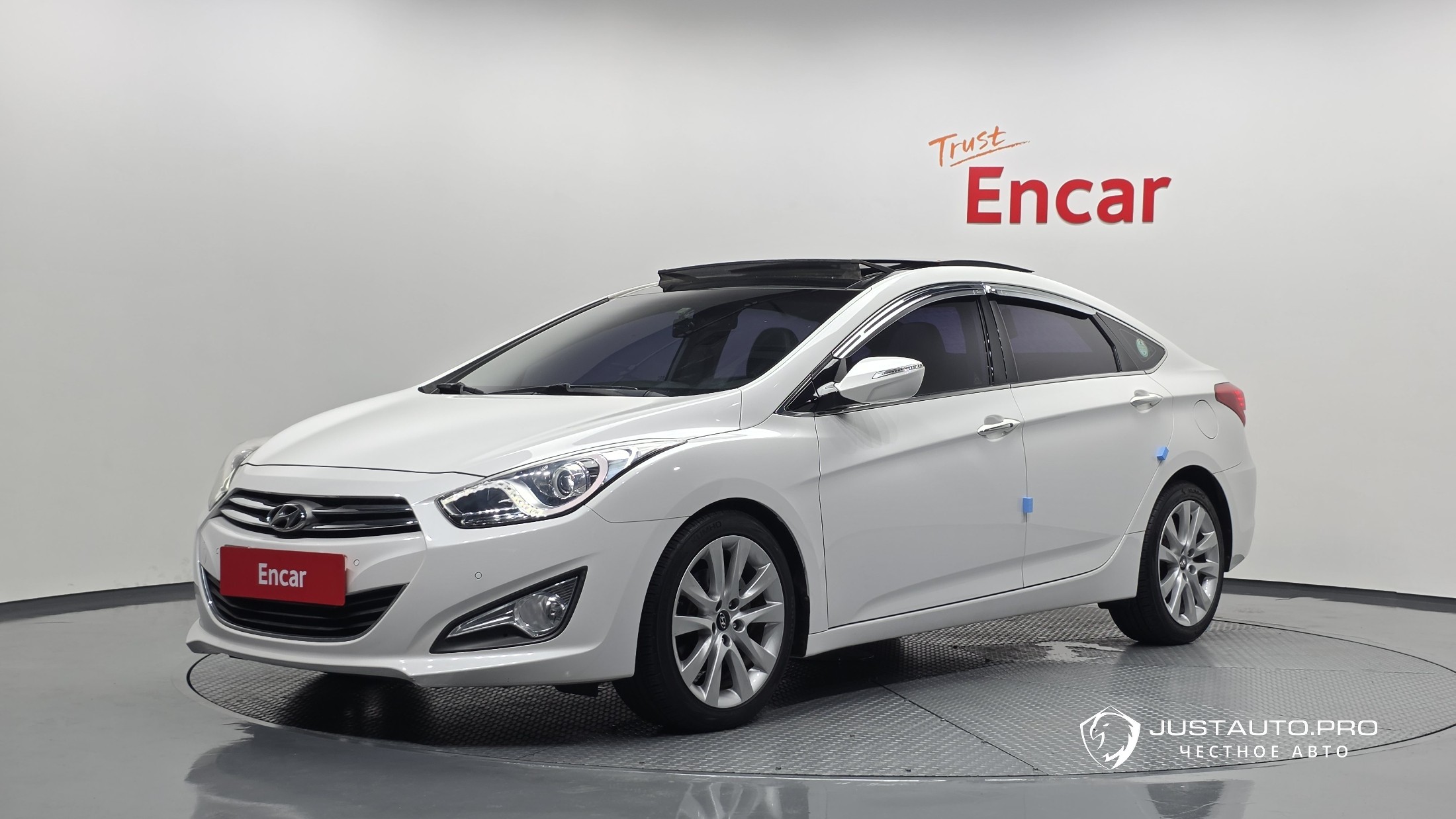 Автомобиль Hyundai i40