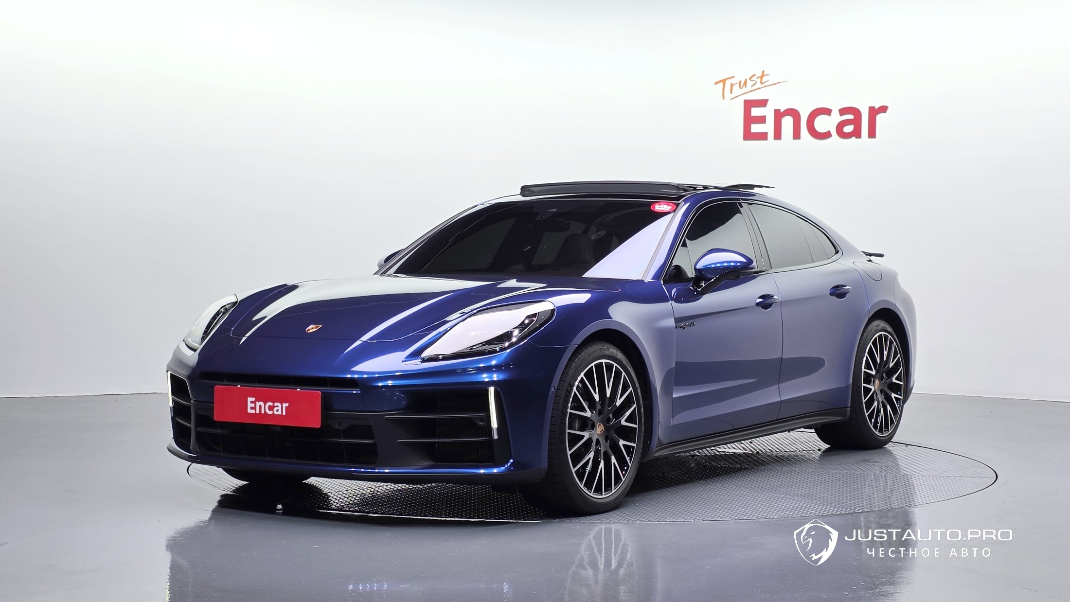 Автомобиль Porsche Panamera