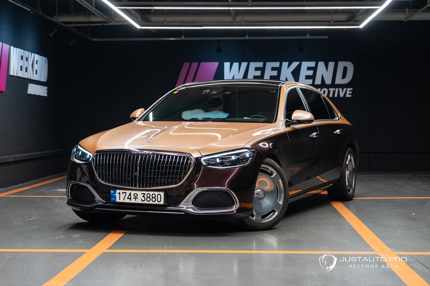 Автомобиль Mercedes-Benz S-Class