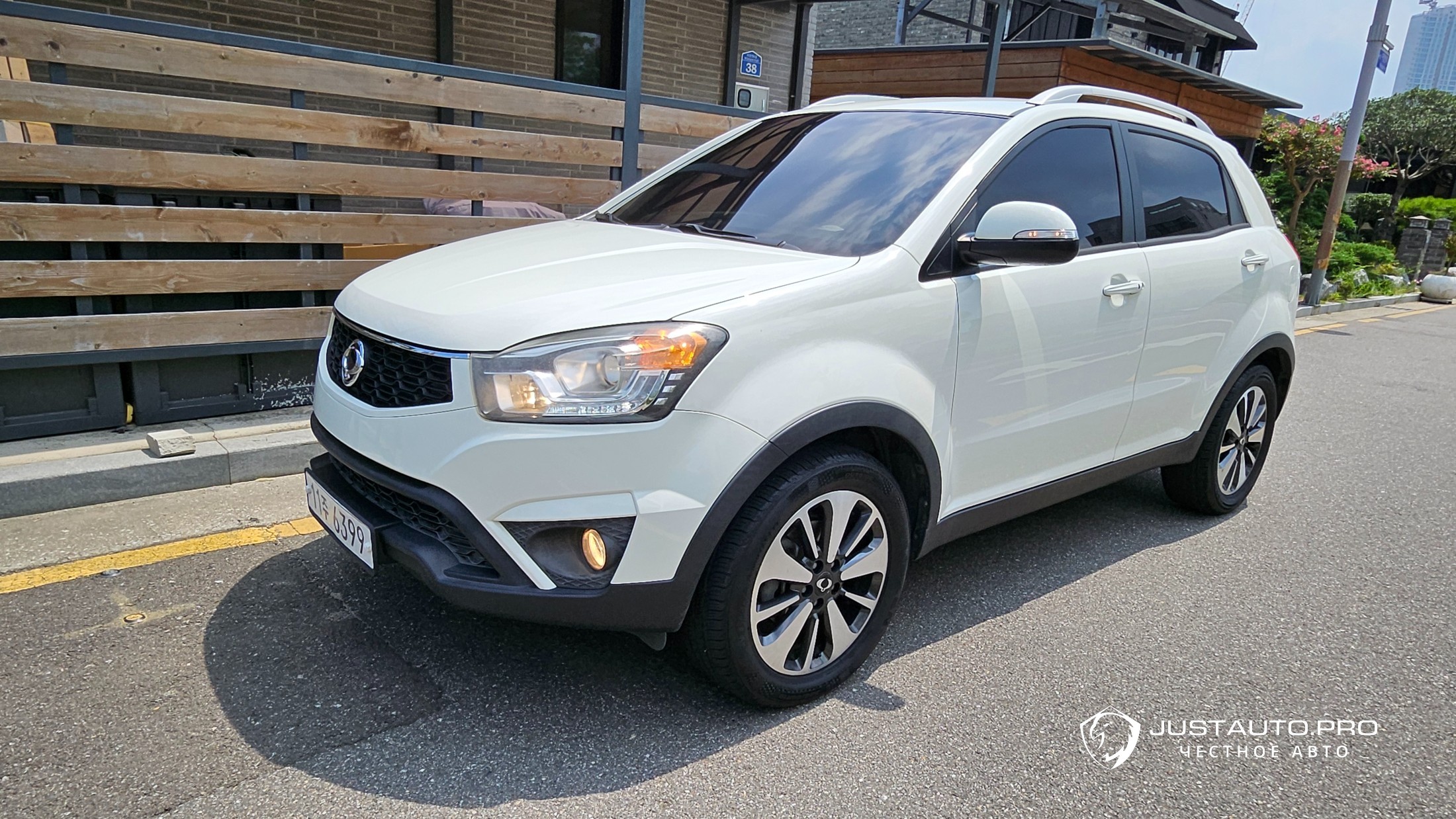 Автомобиль KG_Mobility_Ssangyong KORANDO