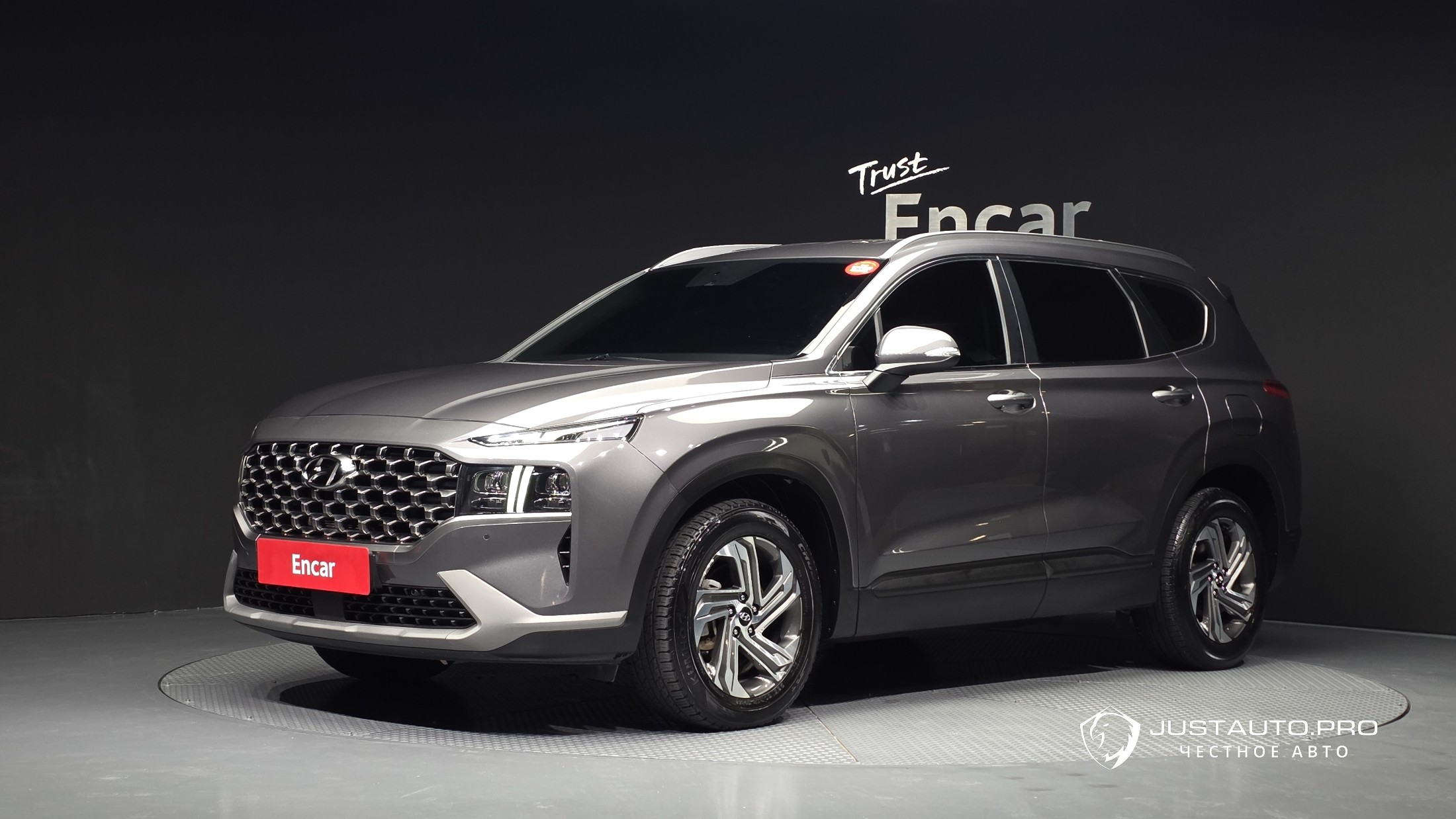 Автомобиль Hyundai Santafe