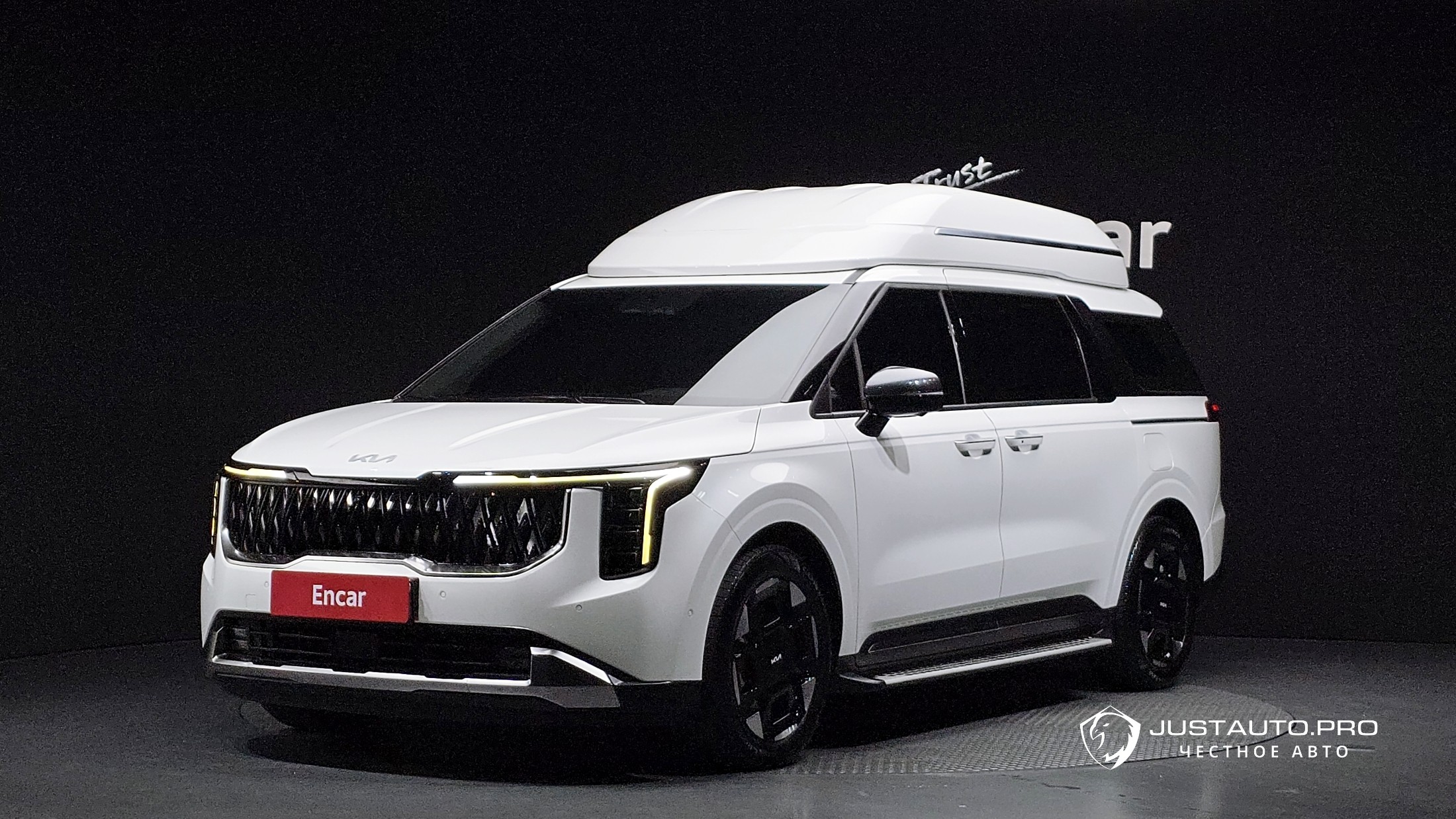 Автомобиль Kia Canival