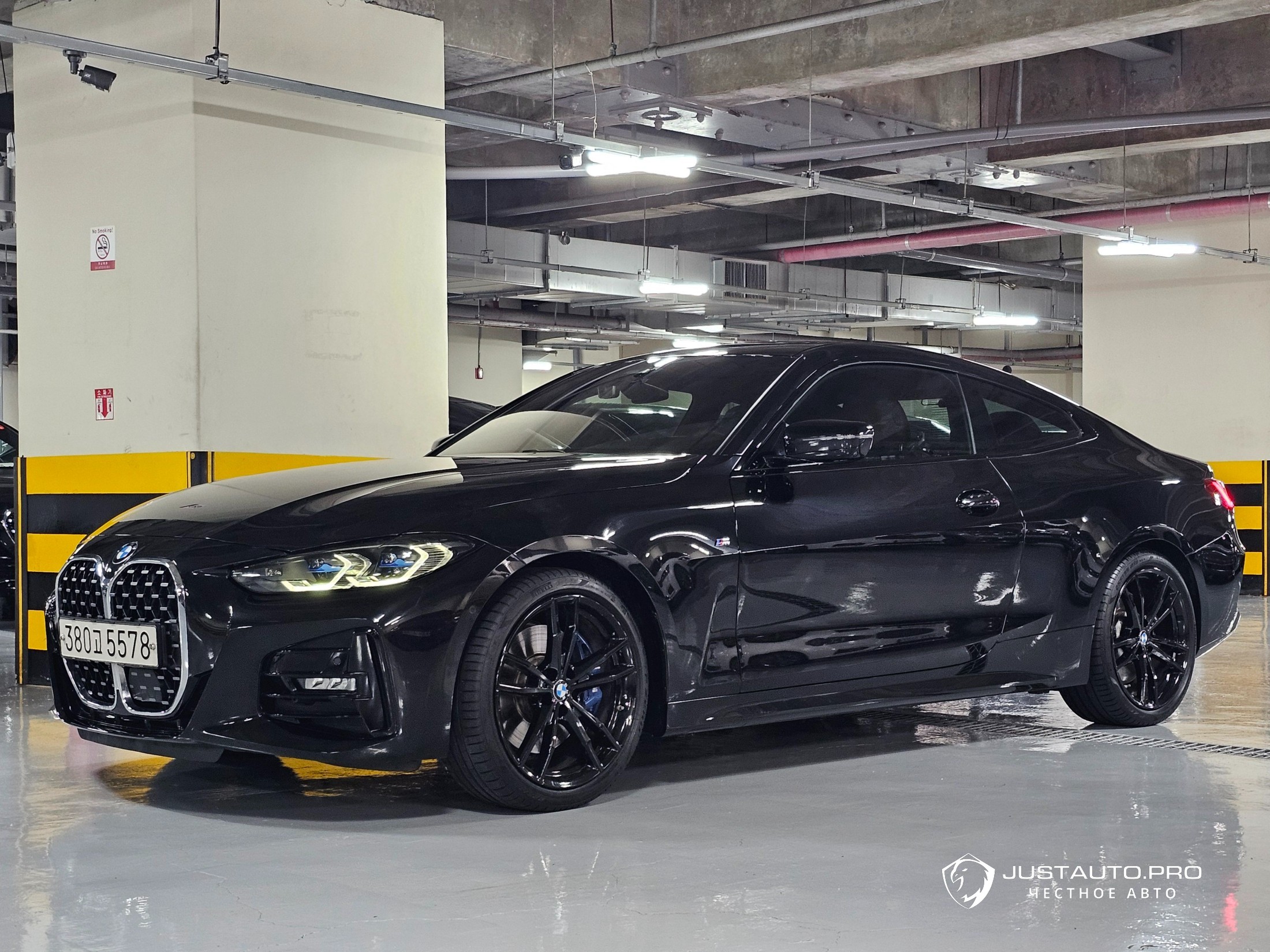 Автомобиль BMW 4-Series