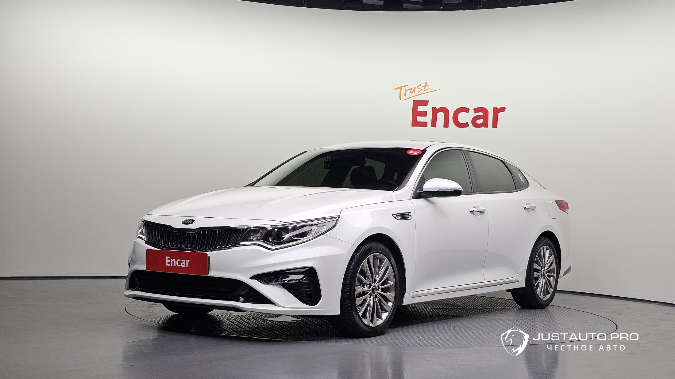 Автомобиль Kia K5