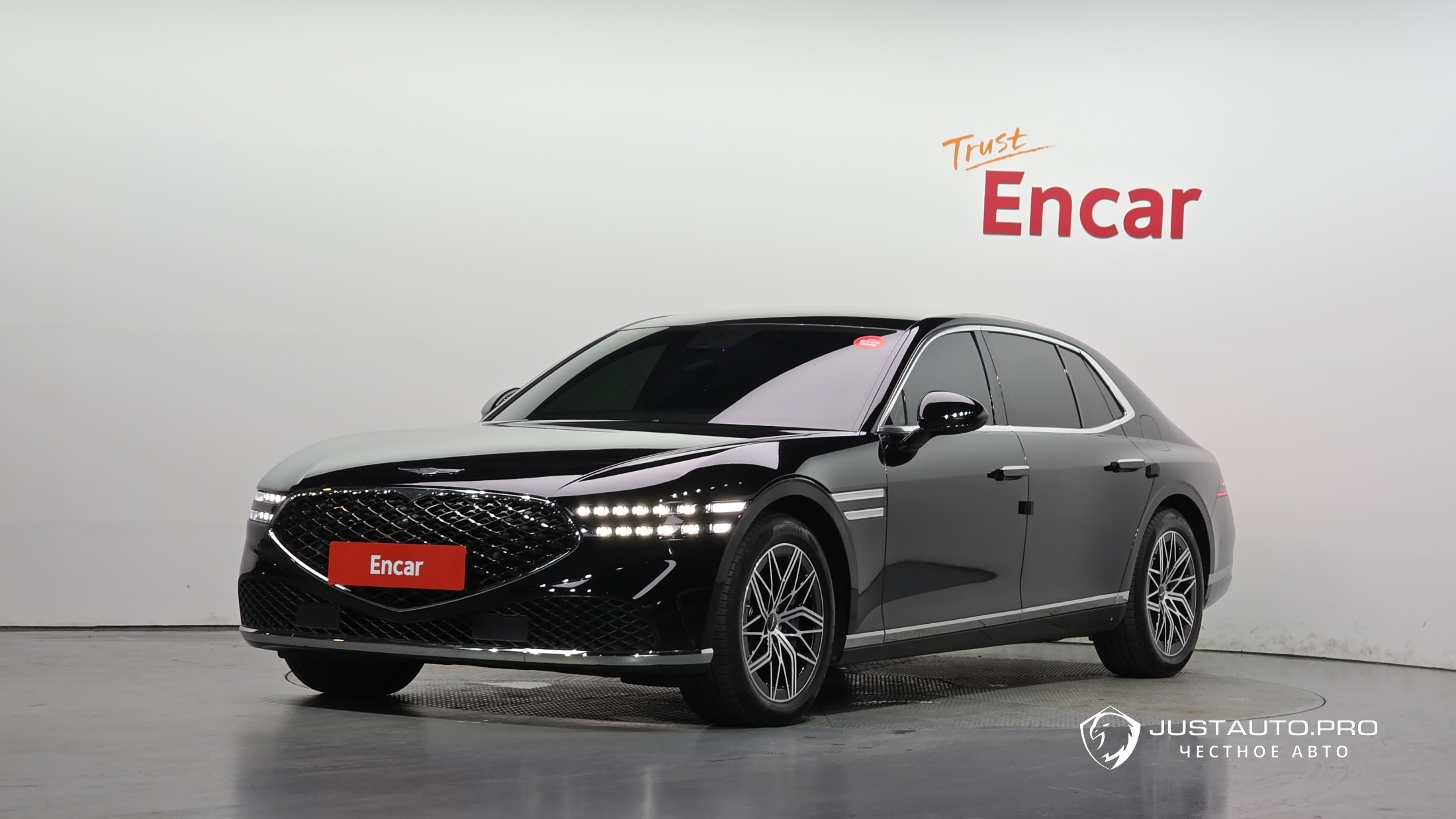Автомобиль Genesis G90