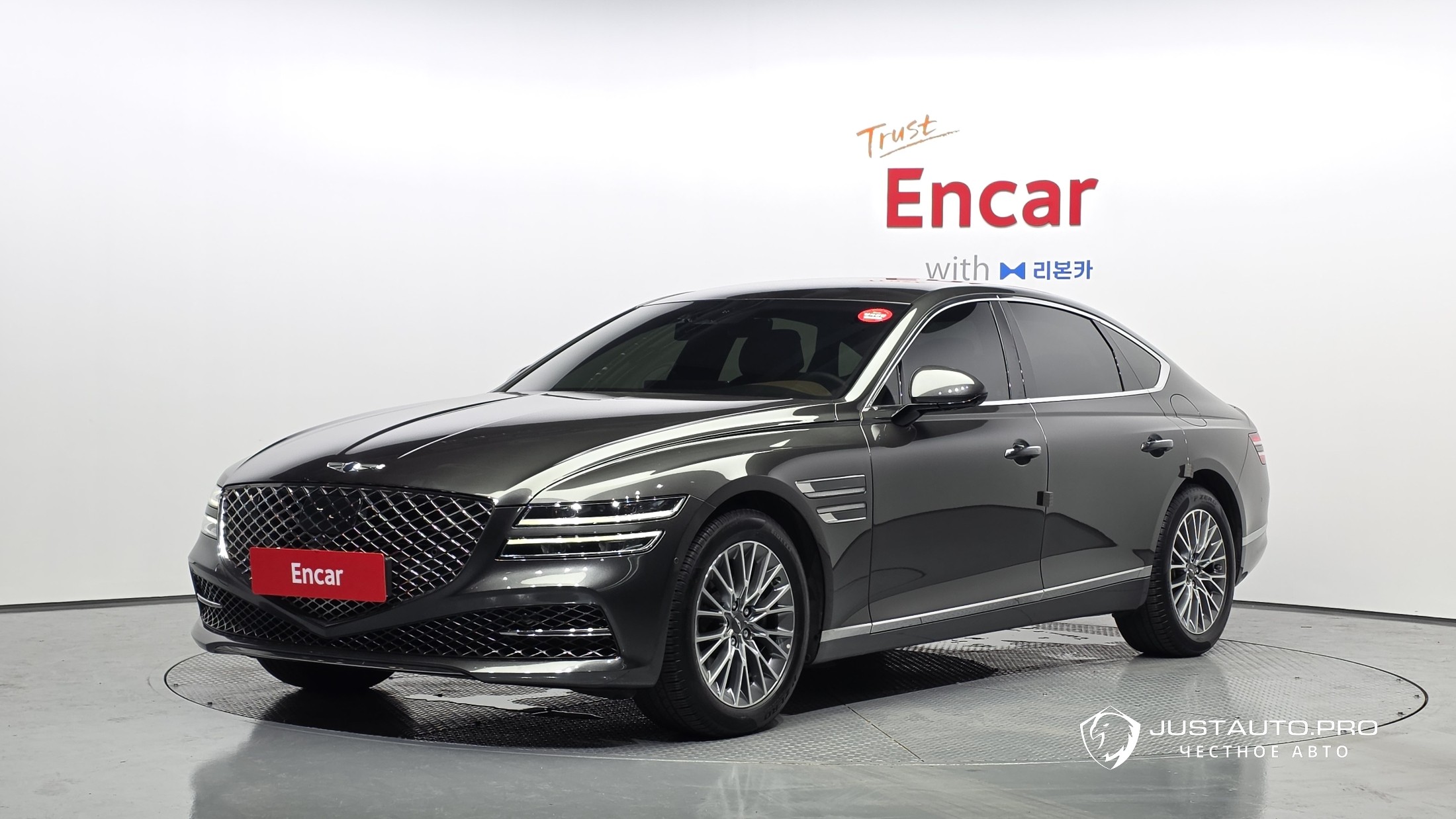 Автомобиль Genesis G80