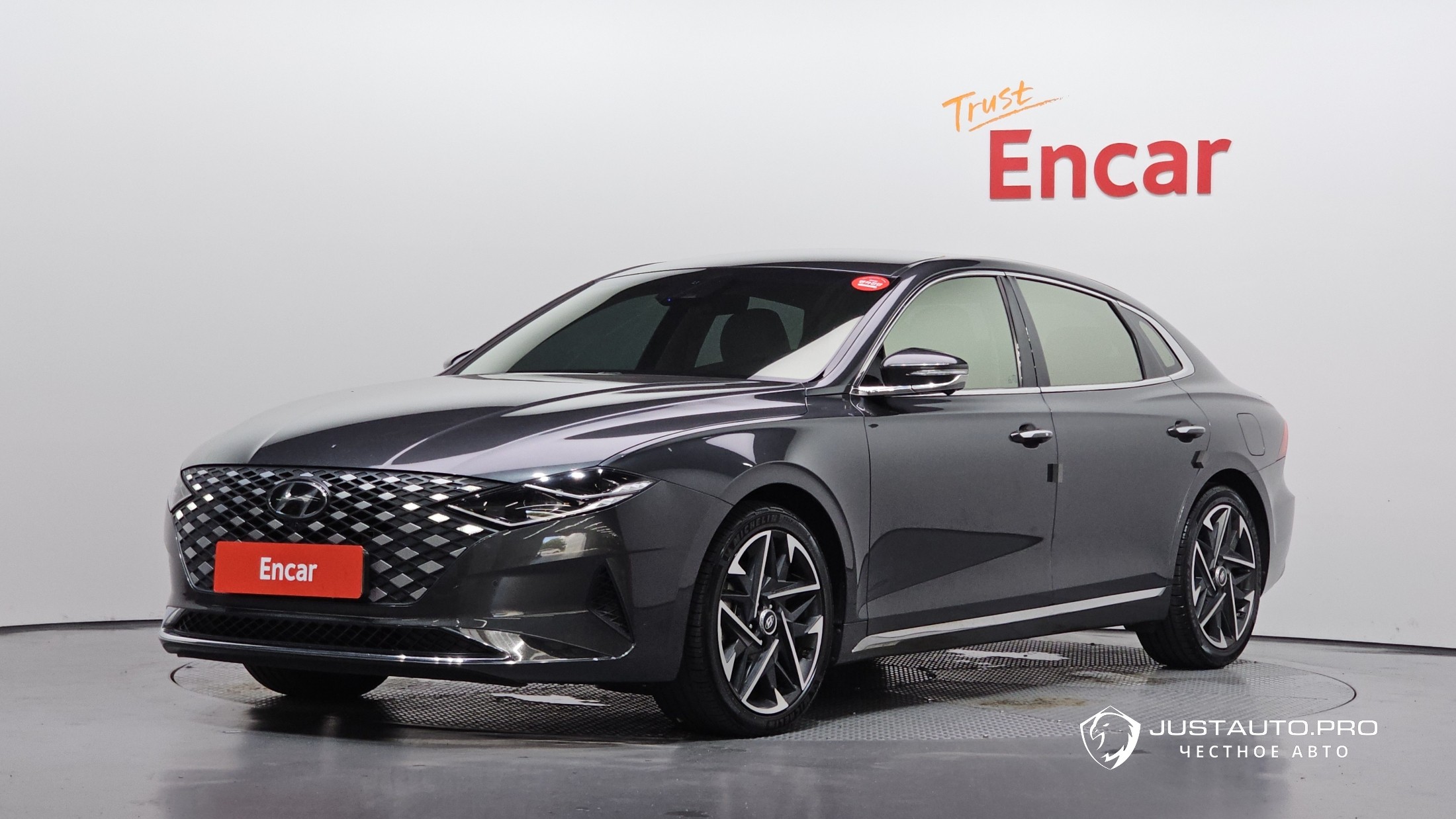 Автомобиль Hyundai Grandeur