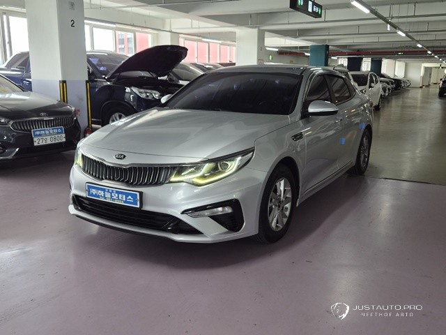Автомобиль Kia K5