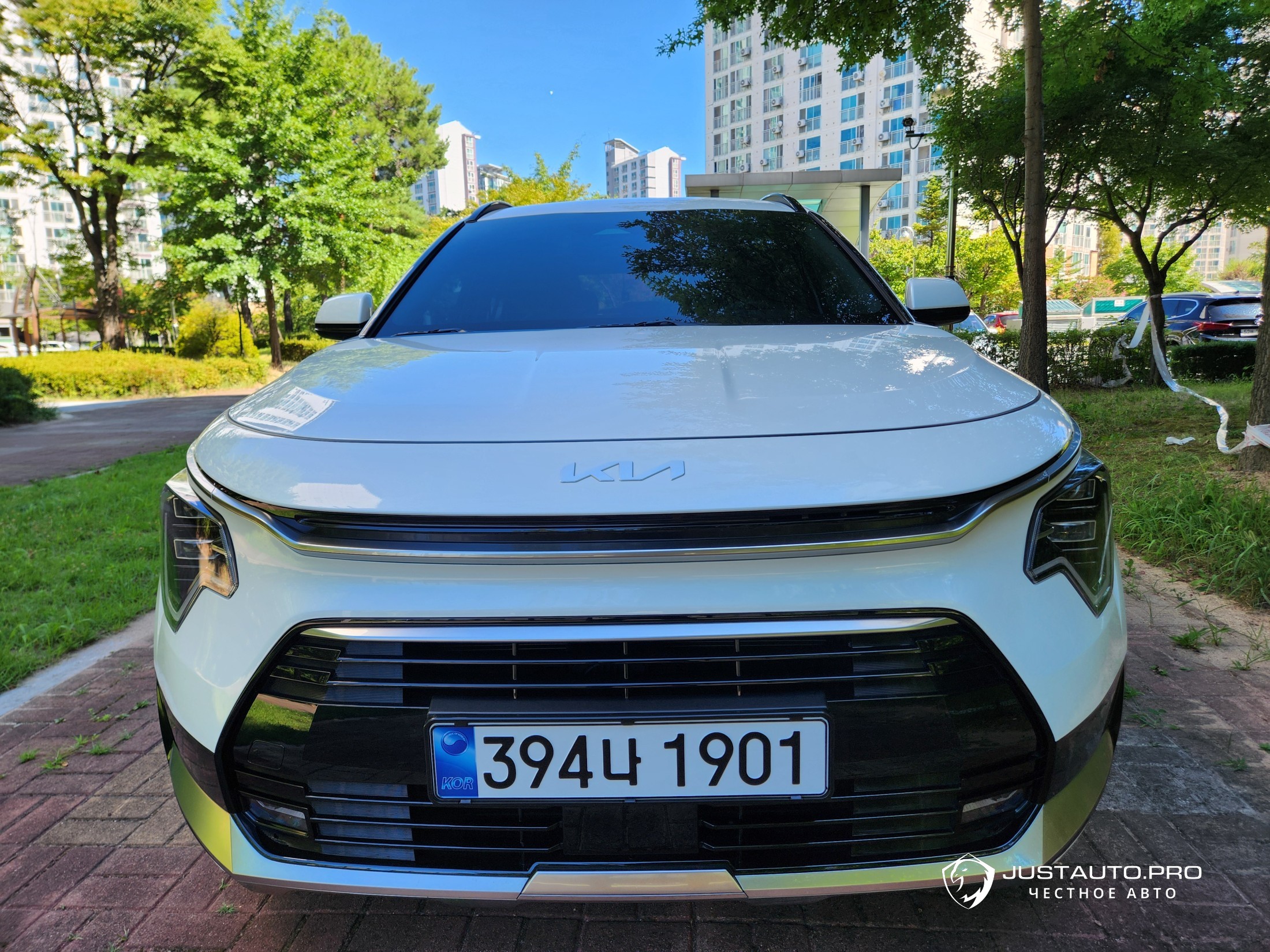 Автомобиль Kia Niro