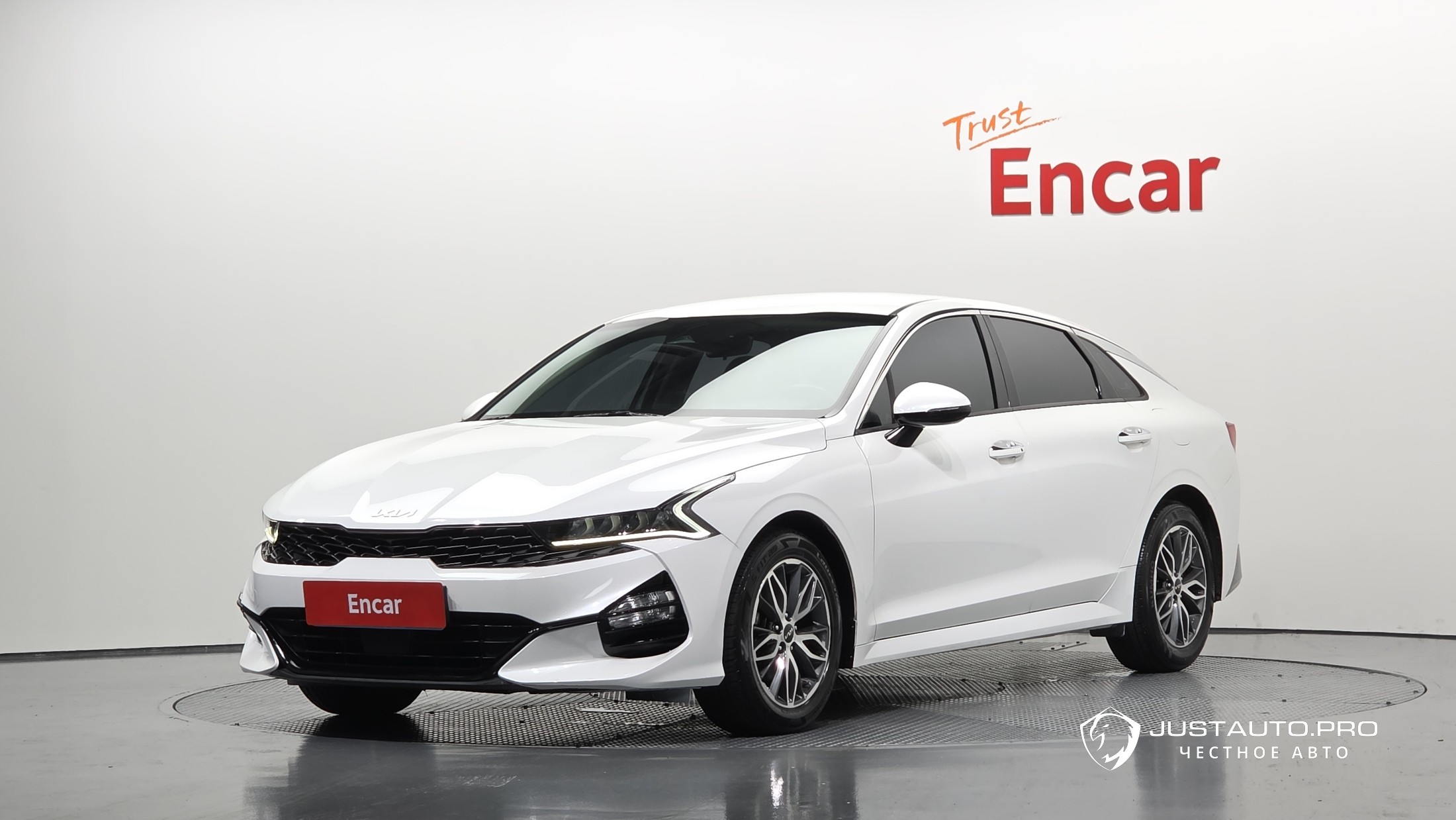 Автомобиль Kia K5