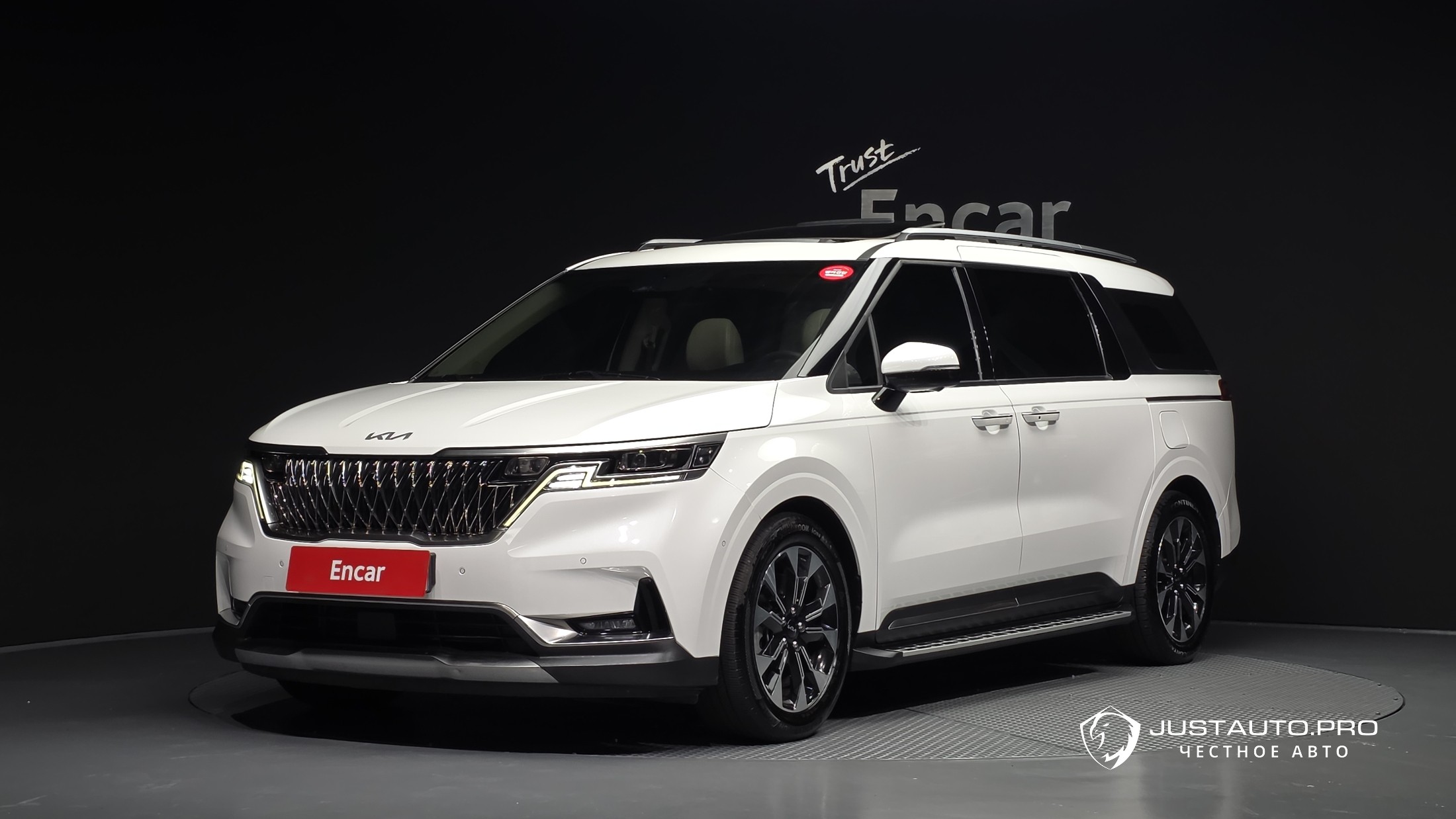 Автомобиль Kia Canival