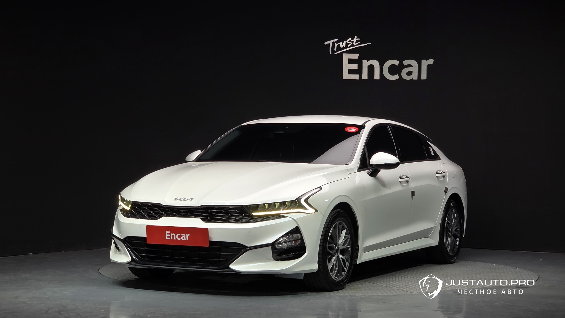 Автомобиль Kia K5