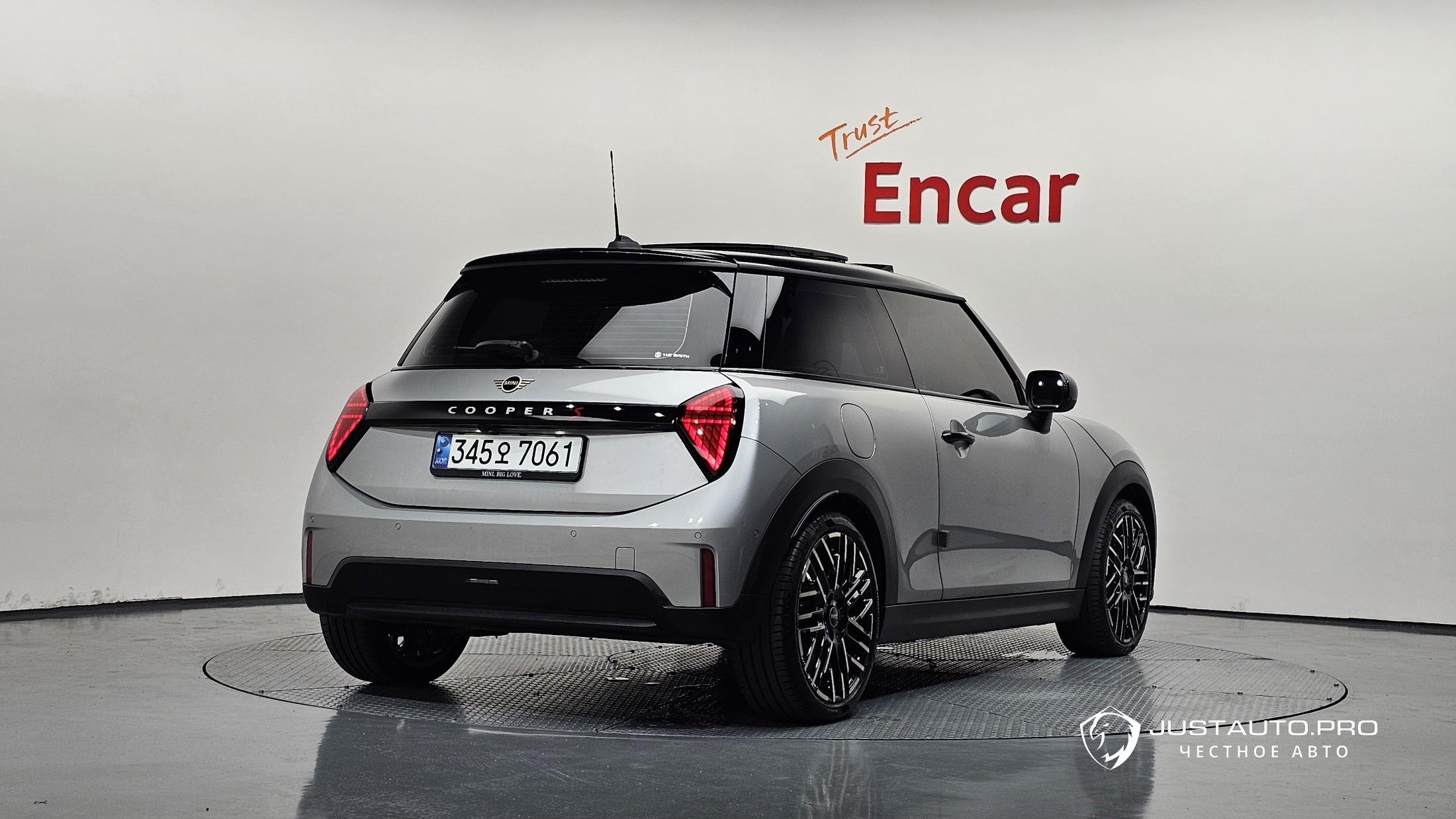 Автомобиль Mini Cooper