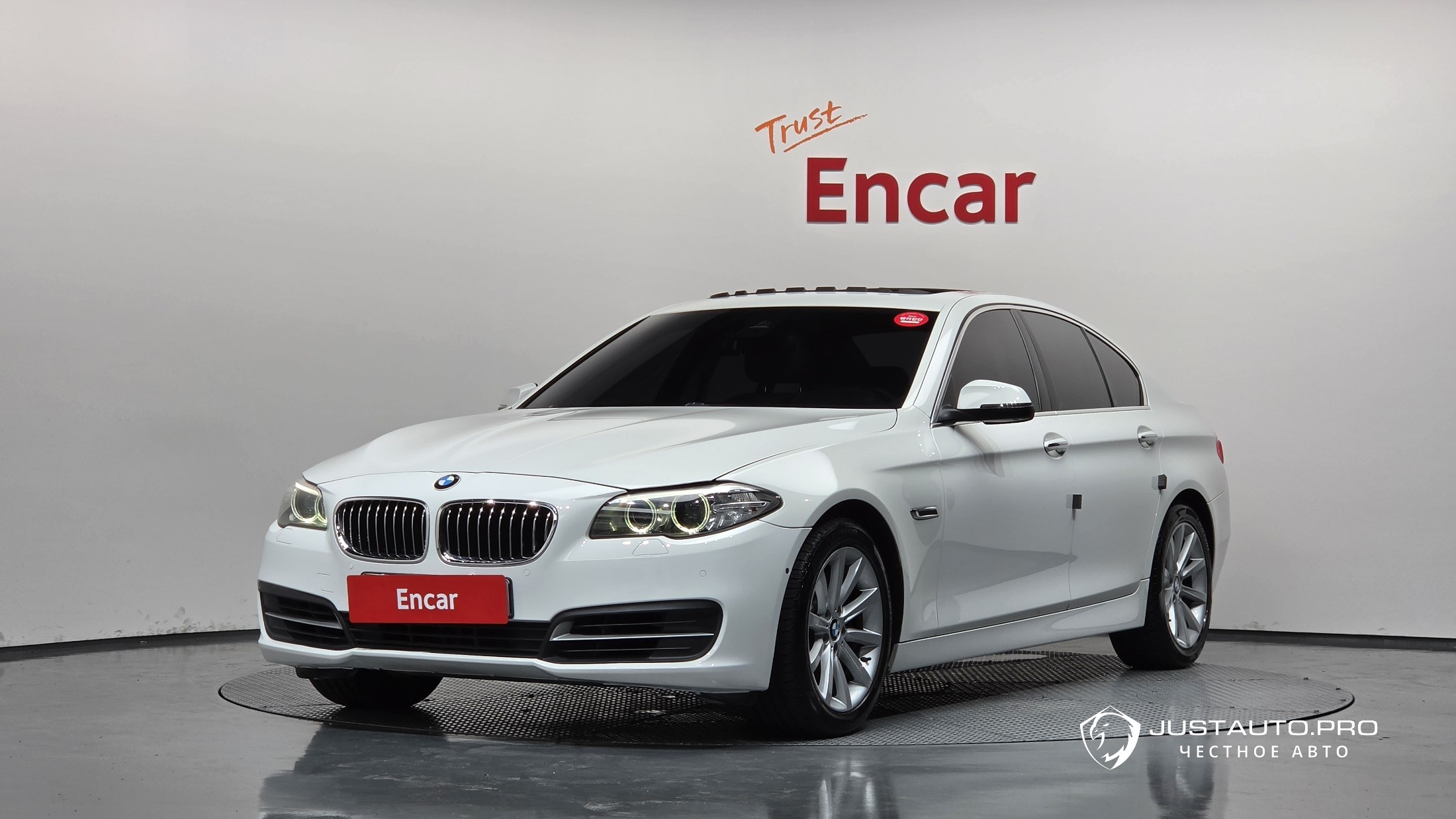 Автомобиль BMW 5-Series