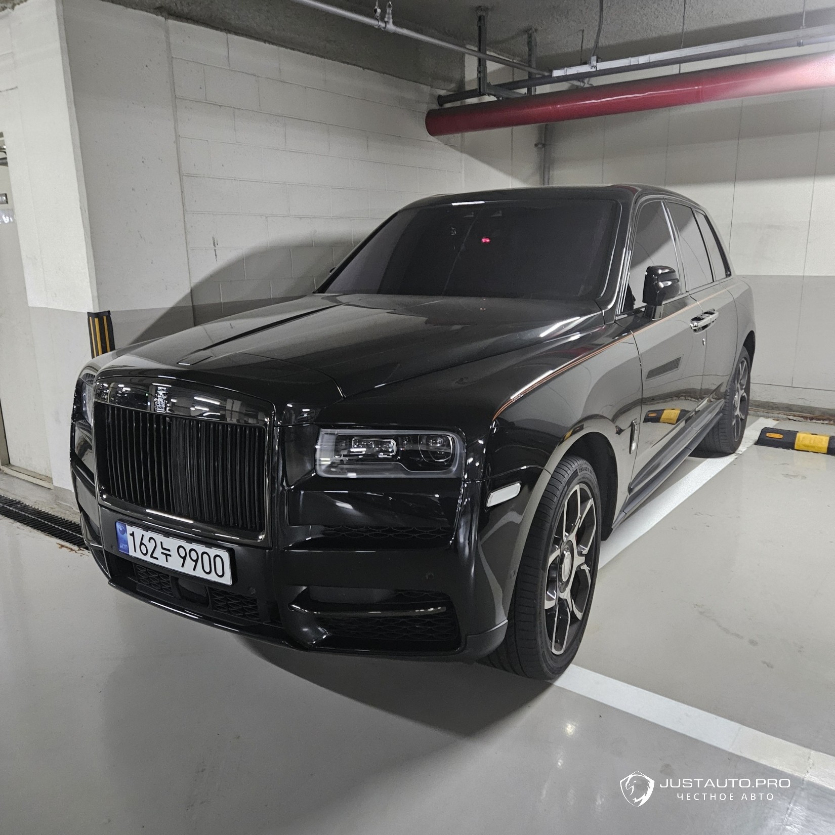 Автомобиль Rolls-Royce Cullinan