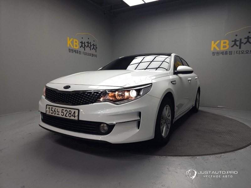 Автомобиль Kia K5