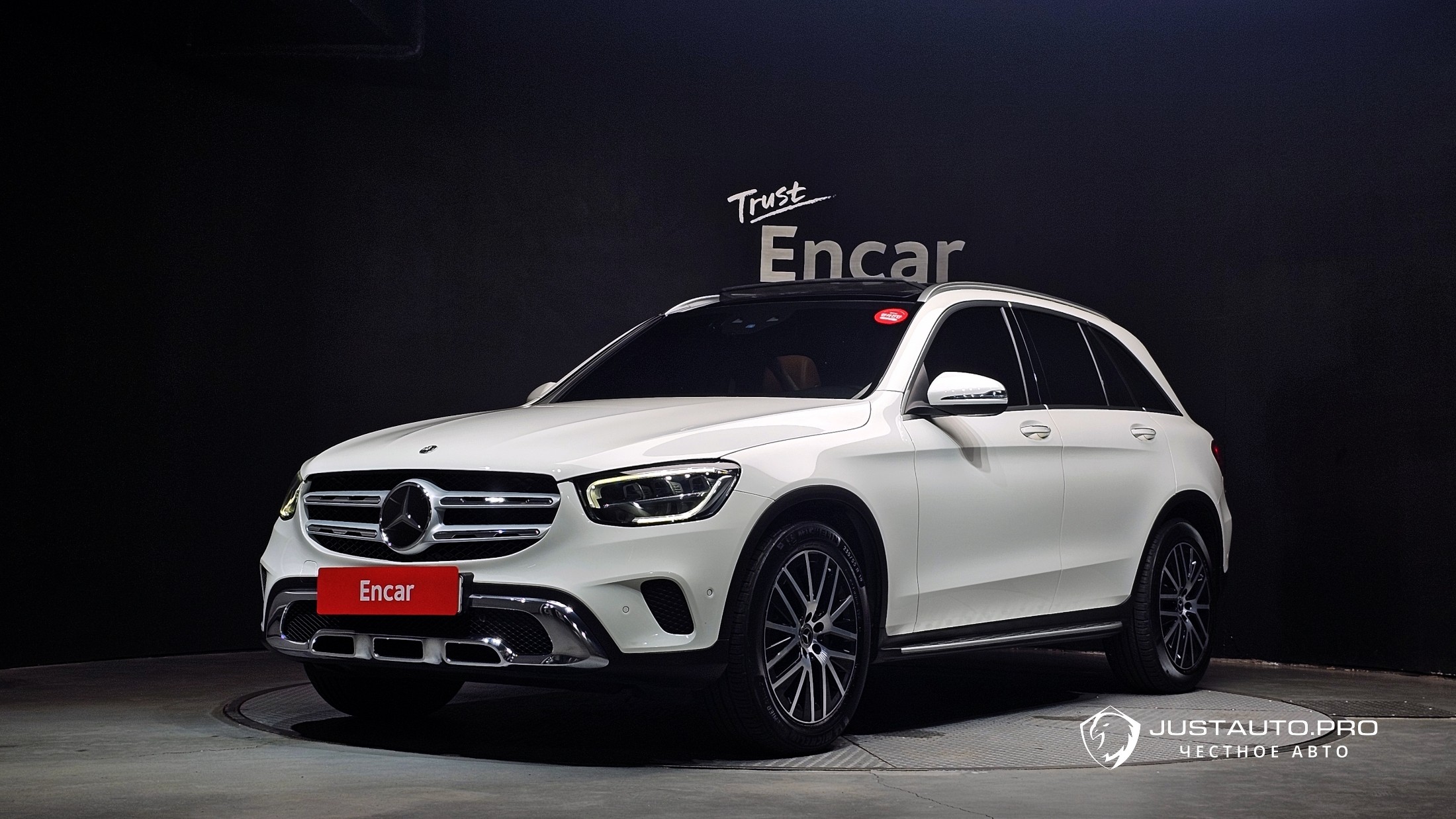 Автомобиль Mercedes-Benz GLC-Class