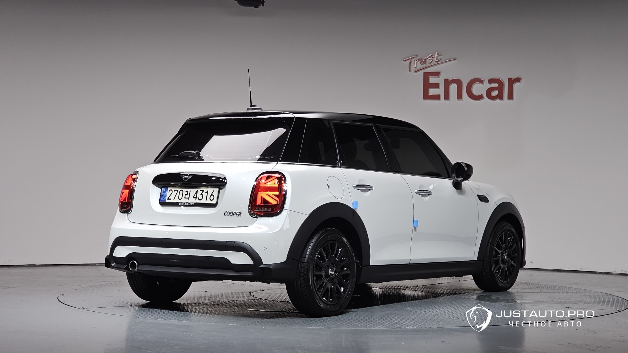 Автомобиль Mini Cooper