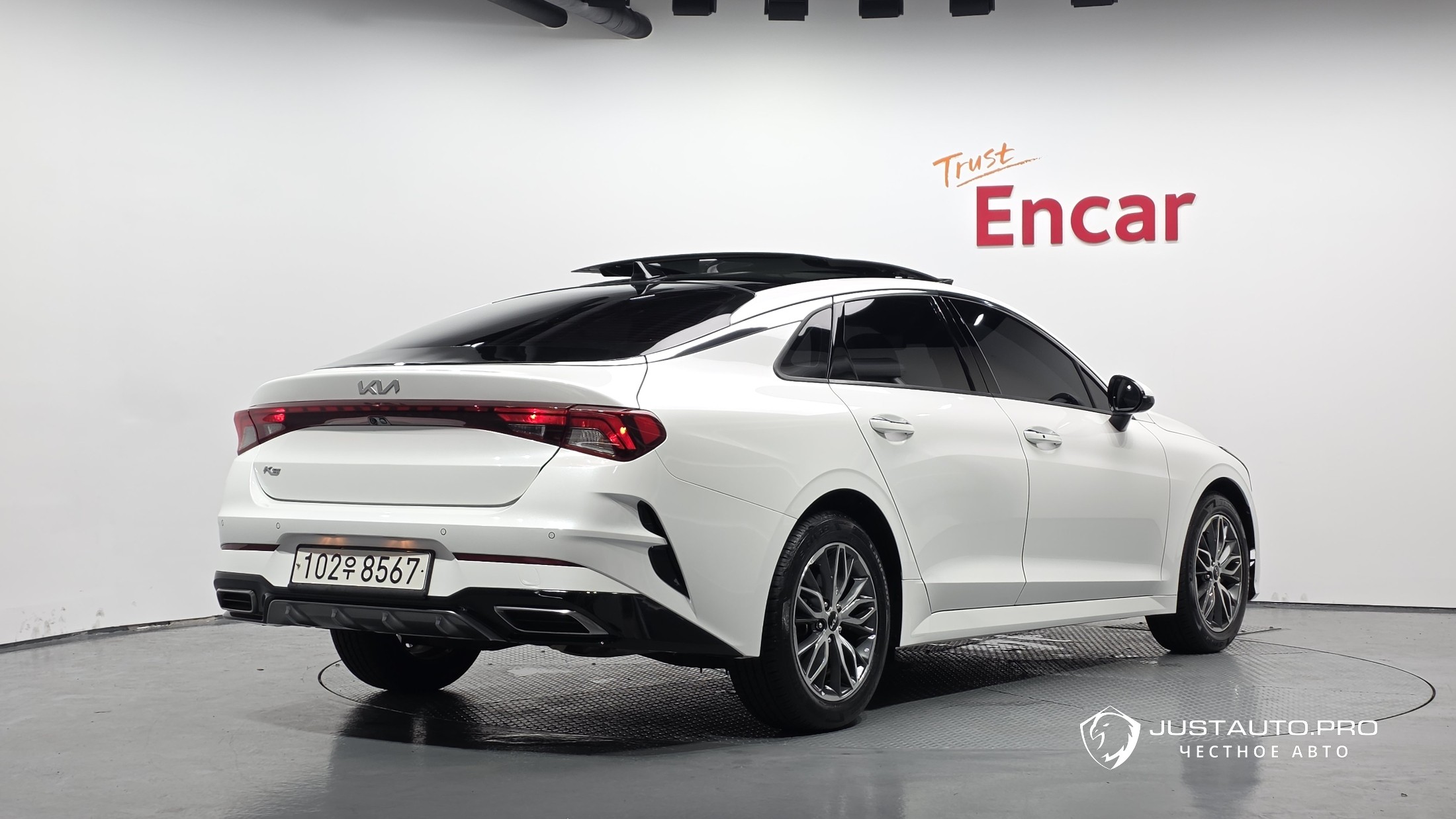 Автомобиль Kia K5