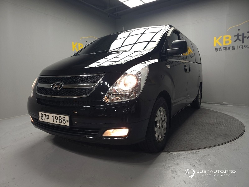 Автомобиль Hyundai Starex